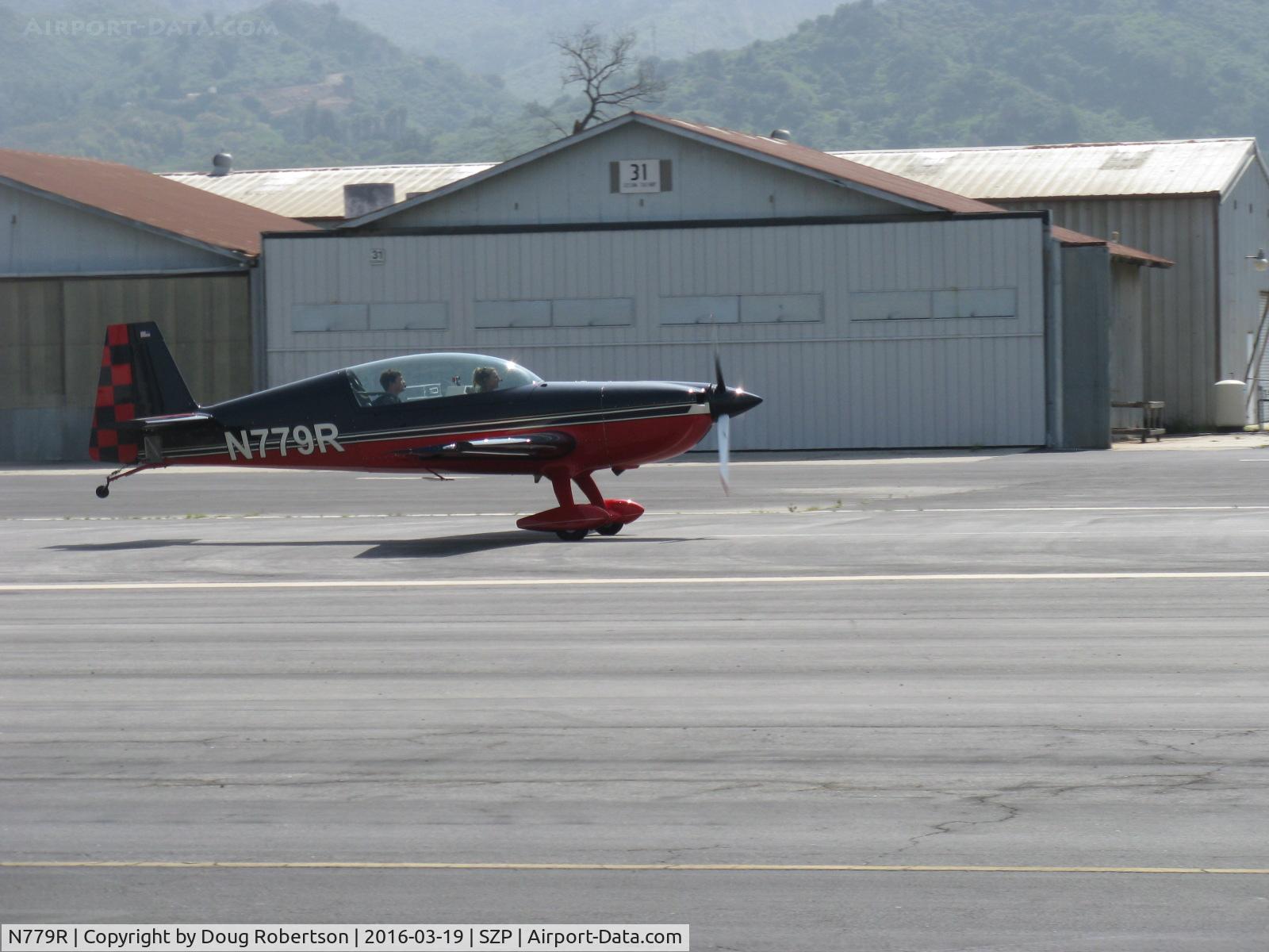 N779R, 2005 Extra EA-300/L C/N 1218, 2005 Extra Flugzeugbau GMBH EXTRA EA-300/L, Lycoming AEIO-540-L1B5 300 Hp, 3 blade CS prop, low wing version fully aerobatic, fast takeoff roll Rwy 22, tail already up