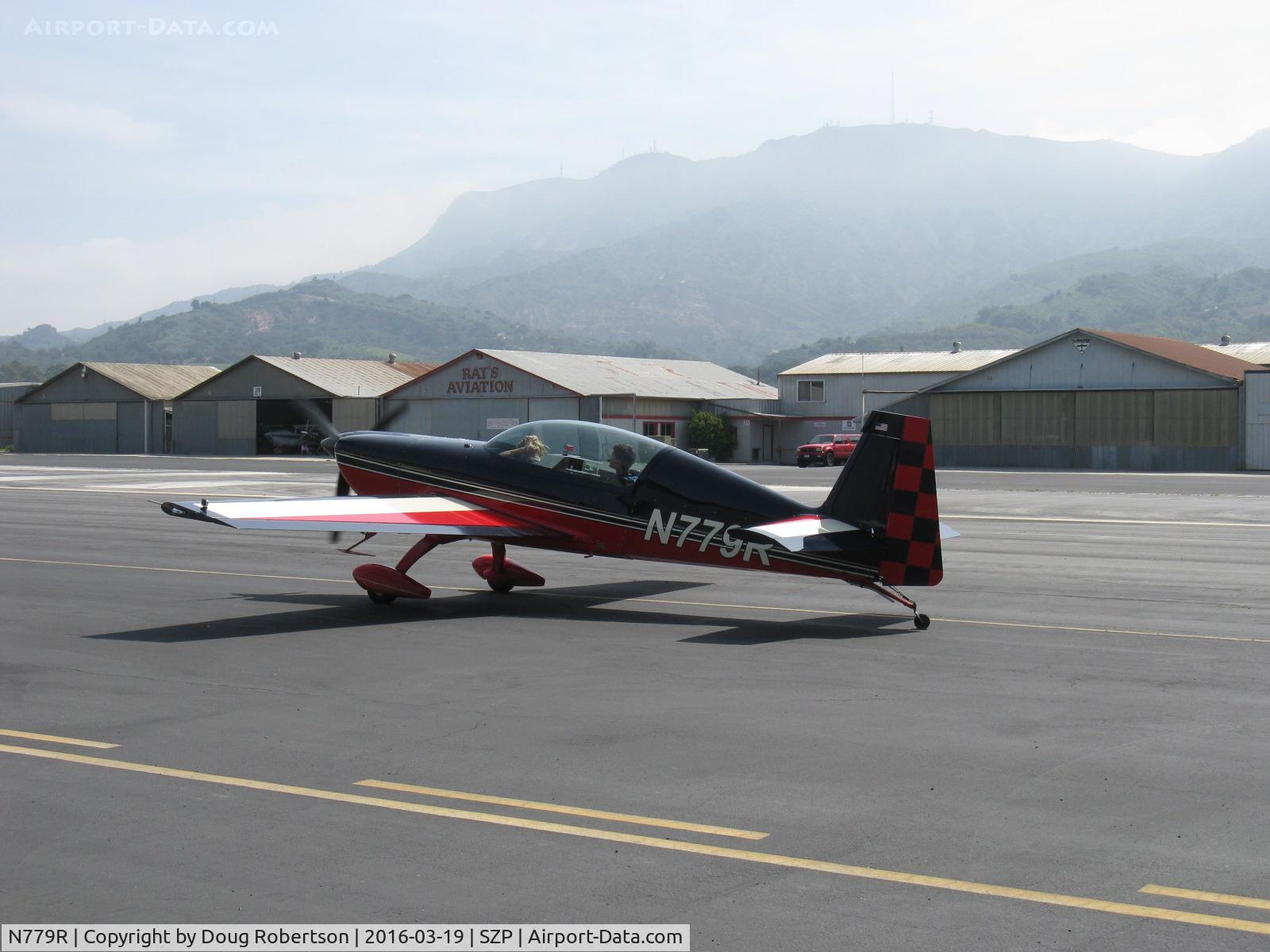 N779R, 2005 Extra EA-300/L C/N 1218, 2005 Extra Flugzeugbau GMBH EXTRA EA300/L, Lycoming AEIO-540-L1B5 300 Hp, 3-blade CS prop, fully aerobatic low wing version makes tandem cockpit access easier, taxi to Rwy 22