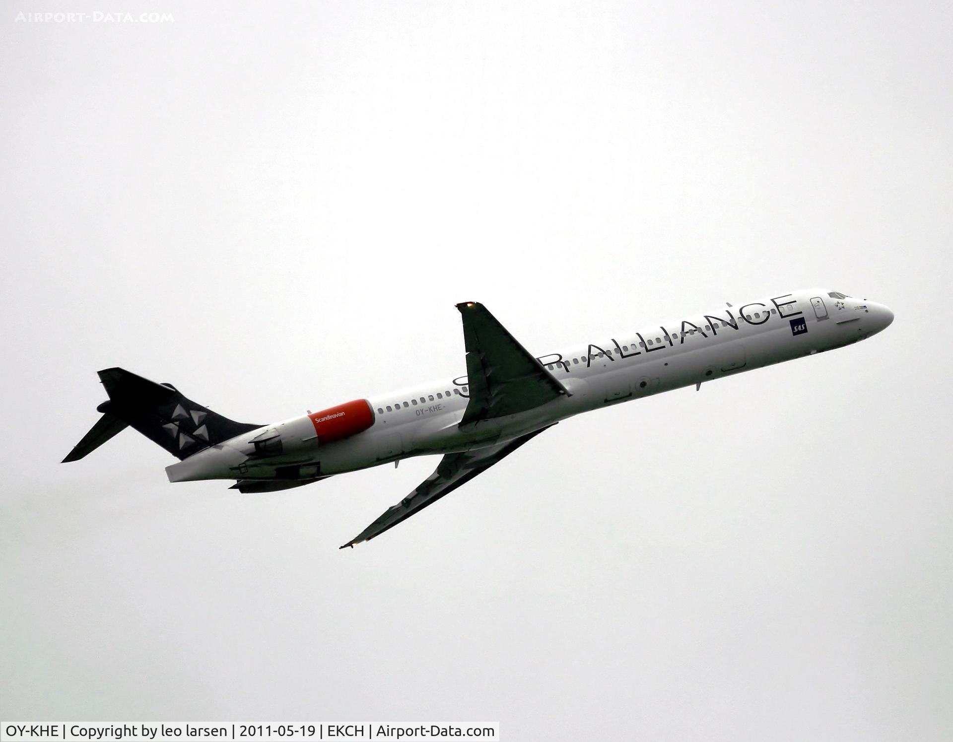 OY-KHE, 1988 McDonnell Douglas MD-82 (DC-9-82) C/N 49604, Copenhagen 19.5.11