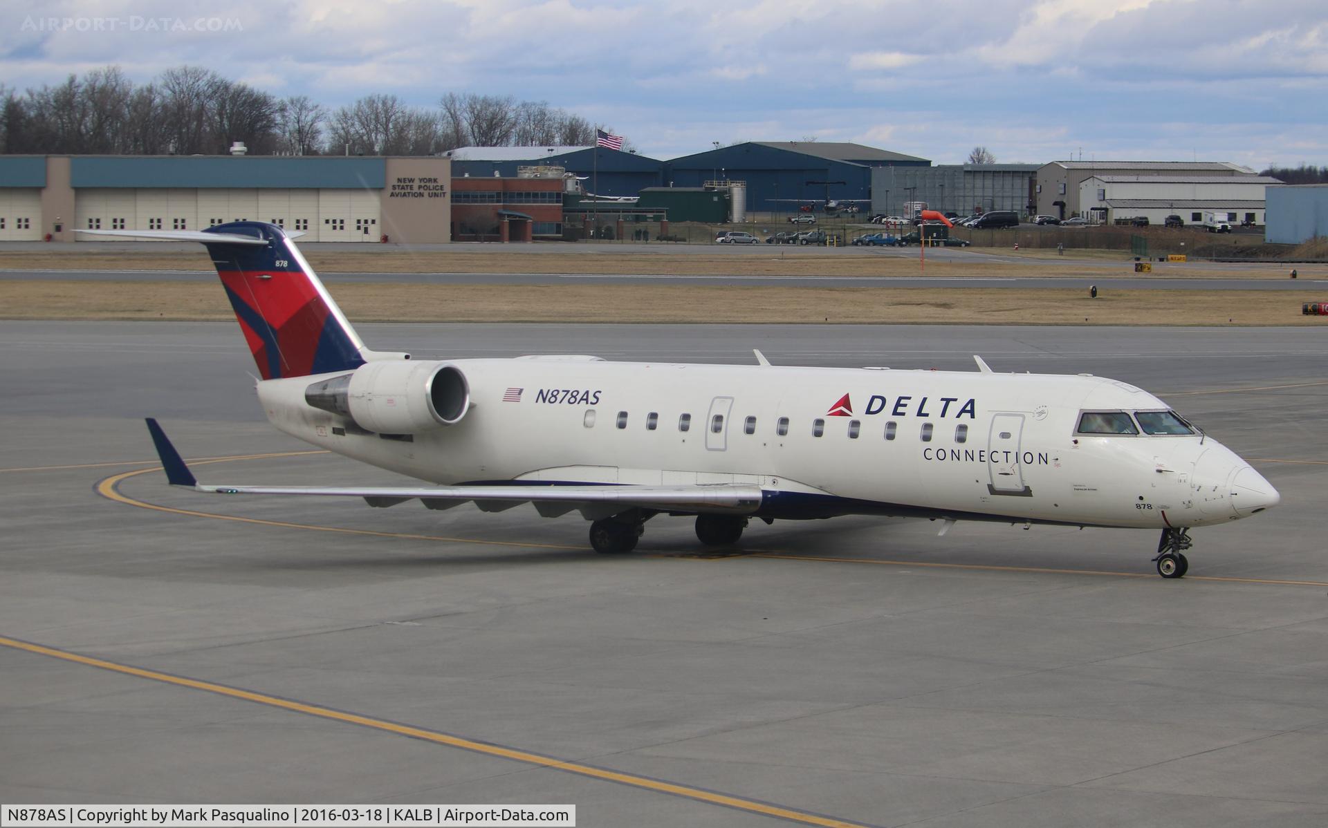 N878AS, 2002 Bombardier CRJ-200ER (CL-600-2B19) C/N 7590, CL-600-2B19