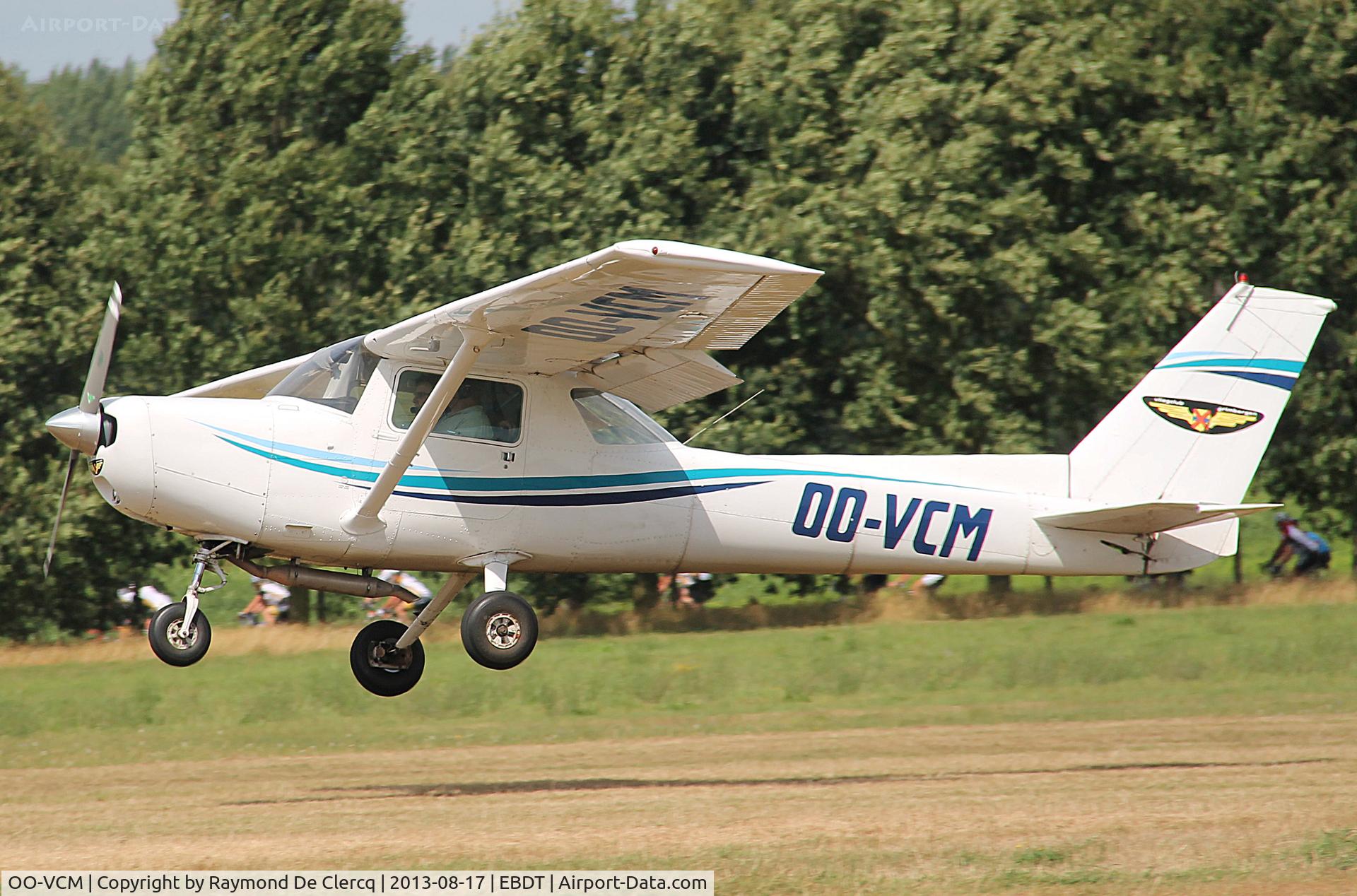 OO-VCM, Cessna 152 C/N 81215, Schaffen fly in.
