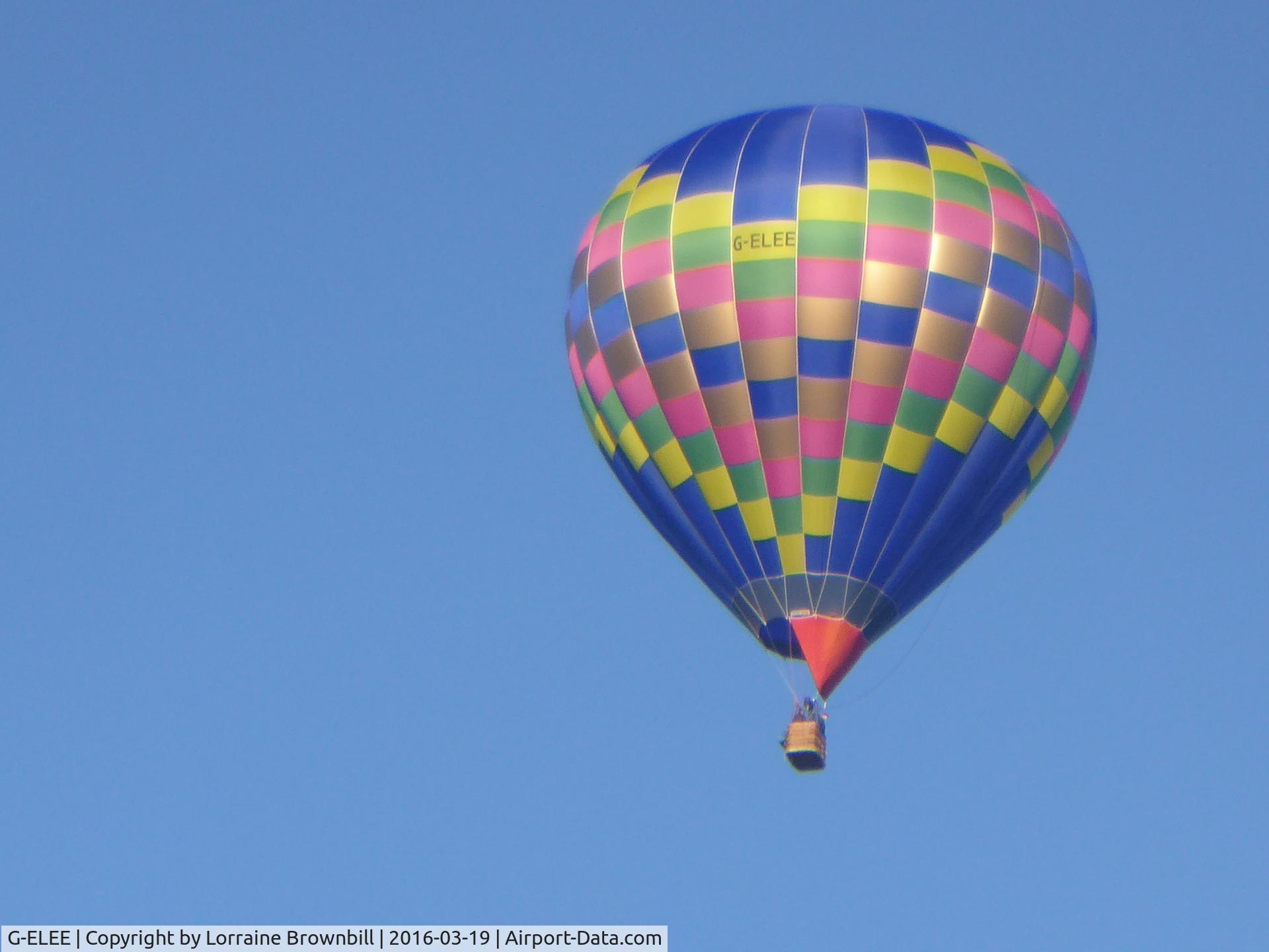 G-ELEE, 2000 Cameron Balloons Z-105 C/N 4882, Taken on Saturday afternoon over Crieff, Perthshire.