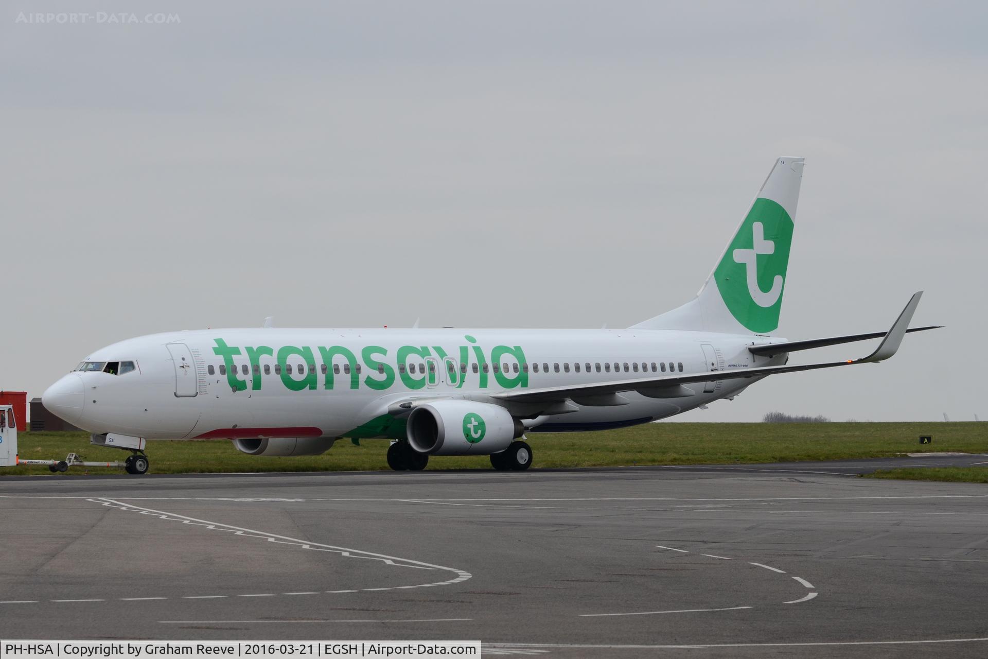 PH-HSA, 2009 Boeing 737-8K2 C/N 34171, Fresh out of the paint shop.