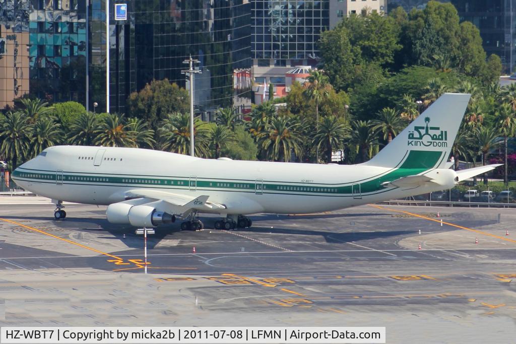 HZ-WBT7, 1992 Boeing 747-4J6 C/N 25880, Parked