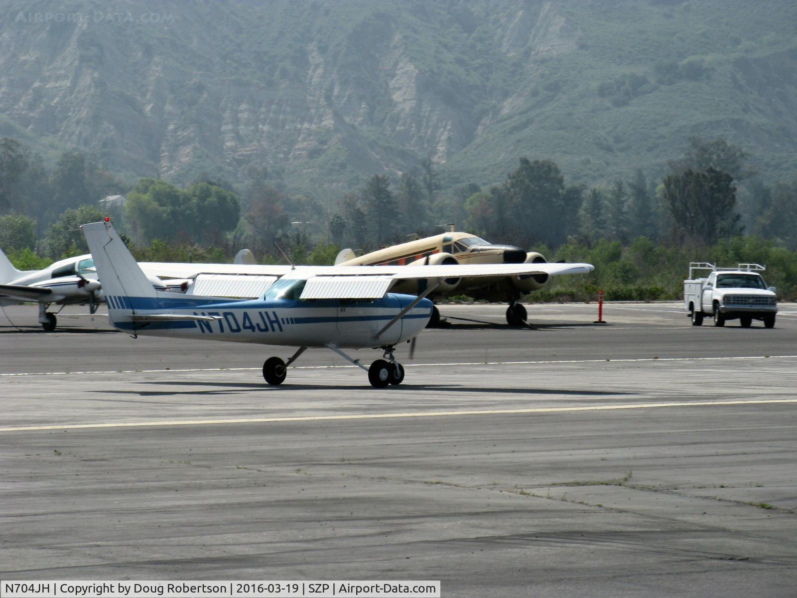N704JH, 1976 Cessna 150M C/N 15078644, 1976 Cessna 150, Continental O-200 100 Hp, landing roll Rwy 22