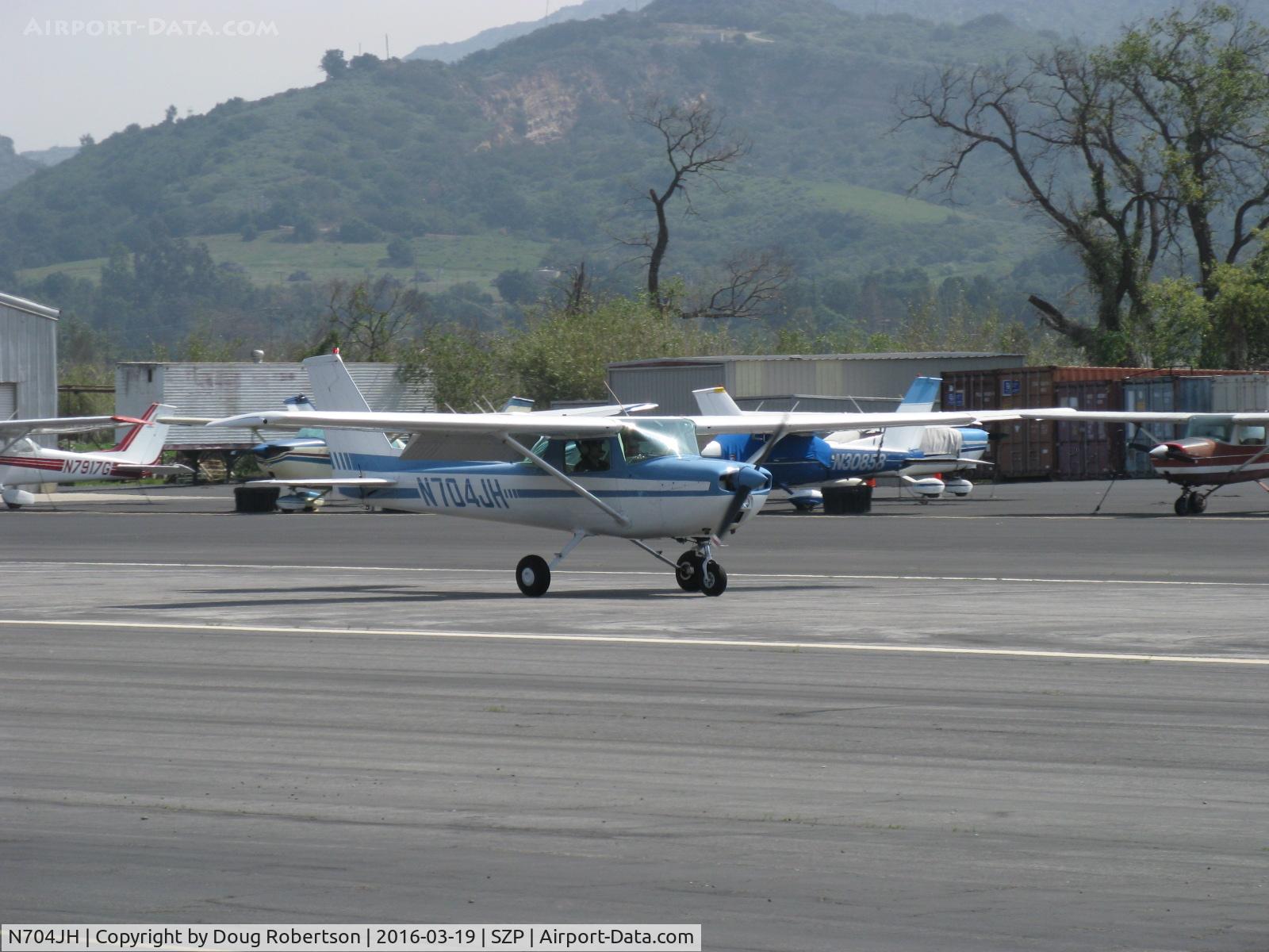 N704JH, 1976 Cessna 150M C/N 15078644, 1976 Cessna 150M, Continental O-200 100 Hp, another landing roll Rwy 22