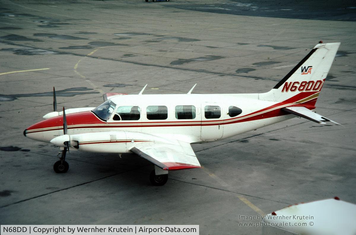 N68DD, Piper PA-31-310 Turbo Navajo Navajo C/N 31532, N68DD sits on the tarmac