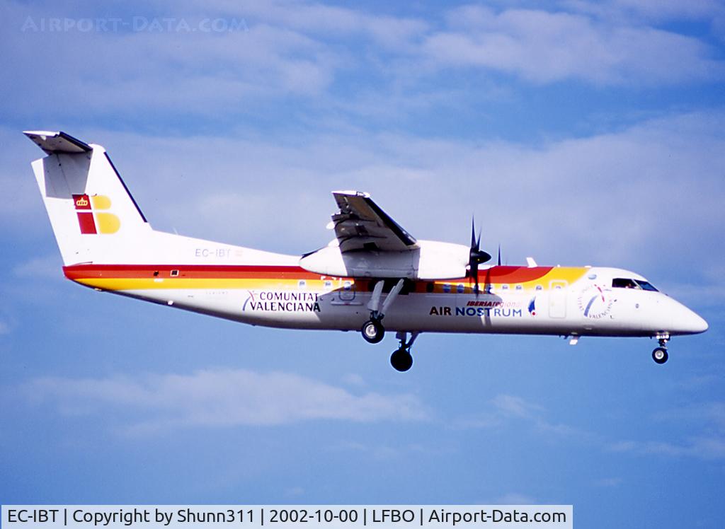 EC-IBT, 2000 De Havilland Canada DHC-8Q-315 Dash 8 C/N 561, Landing rwy 15R