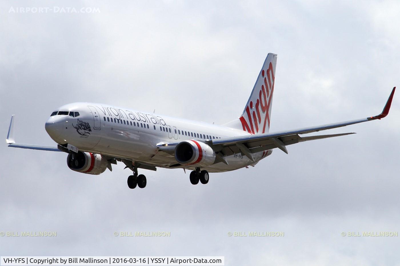 VH-YFS, 2015 Boeing 737-8FE C/N 41027, FINALS TO 16R