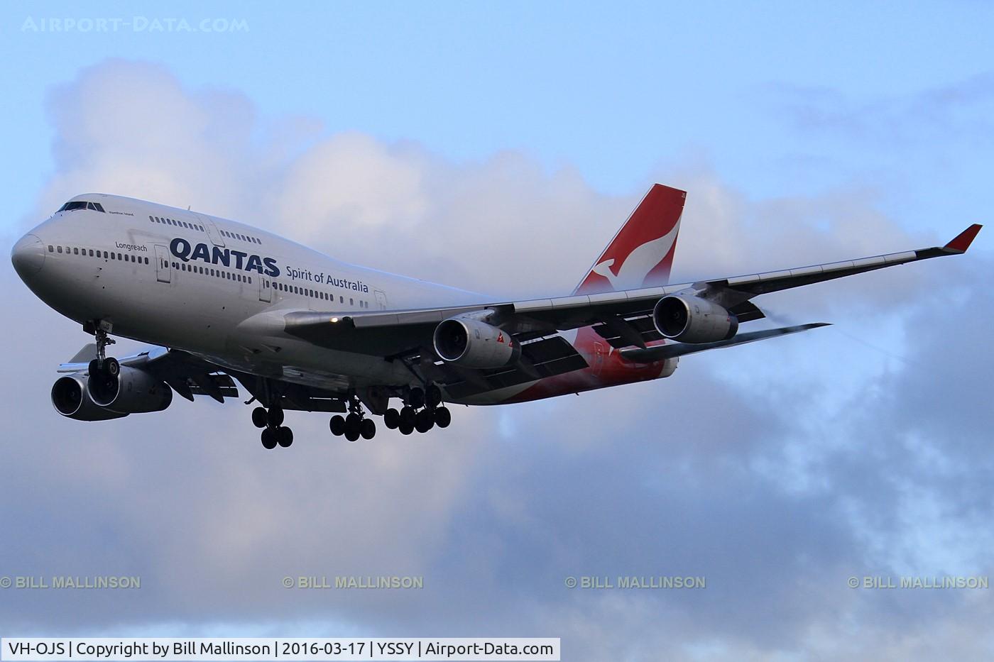 VH-OJS, 1999 Boeing 747-438 C/N 25564, FINALS TO 16R
