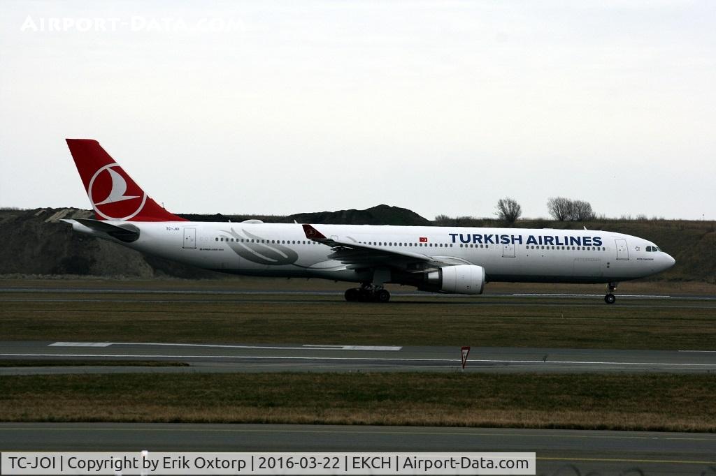 TC-JOI, 2015 Airbus A330-303 C/N 1629, TC-JOI taxing for takeoff rw 04R