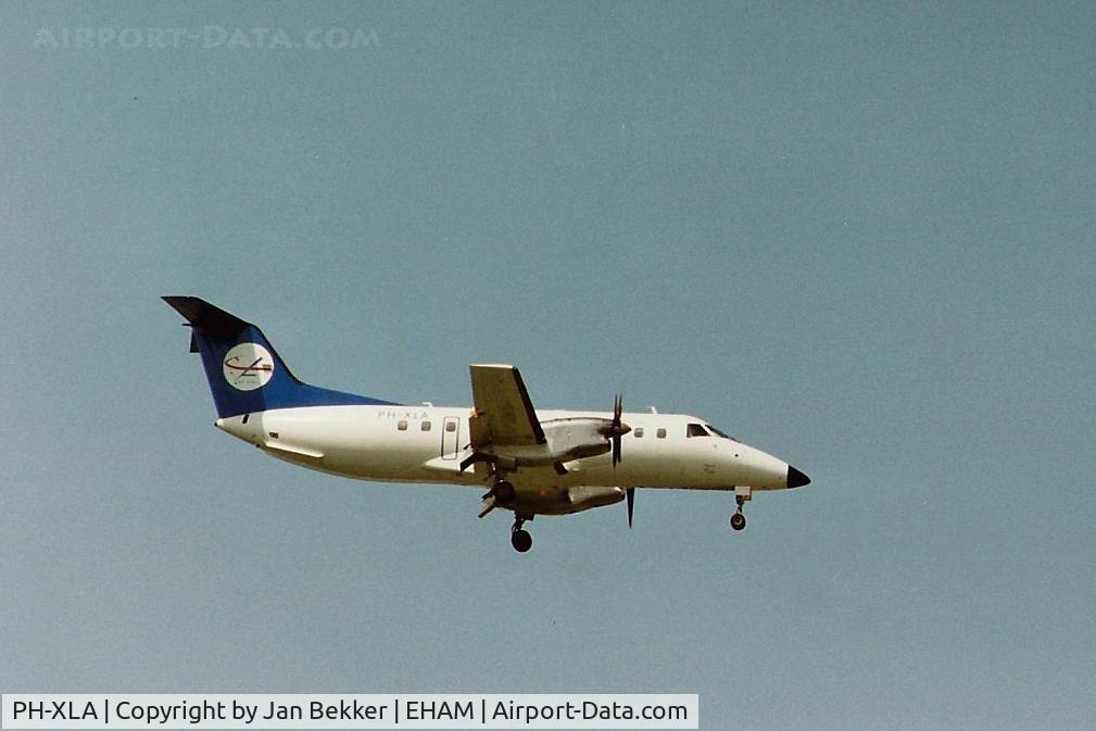 PH-XLA, 1988 Embraer EMB-120RT Brasilia C/N 120081, Schiphol August 1992