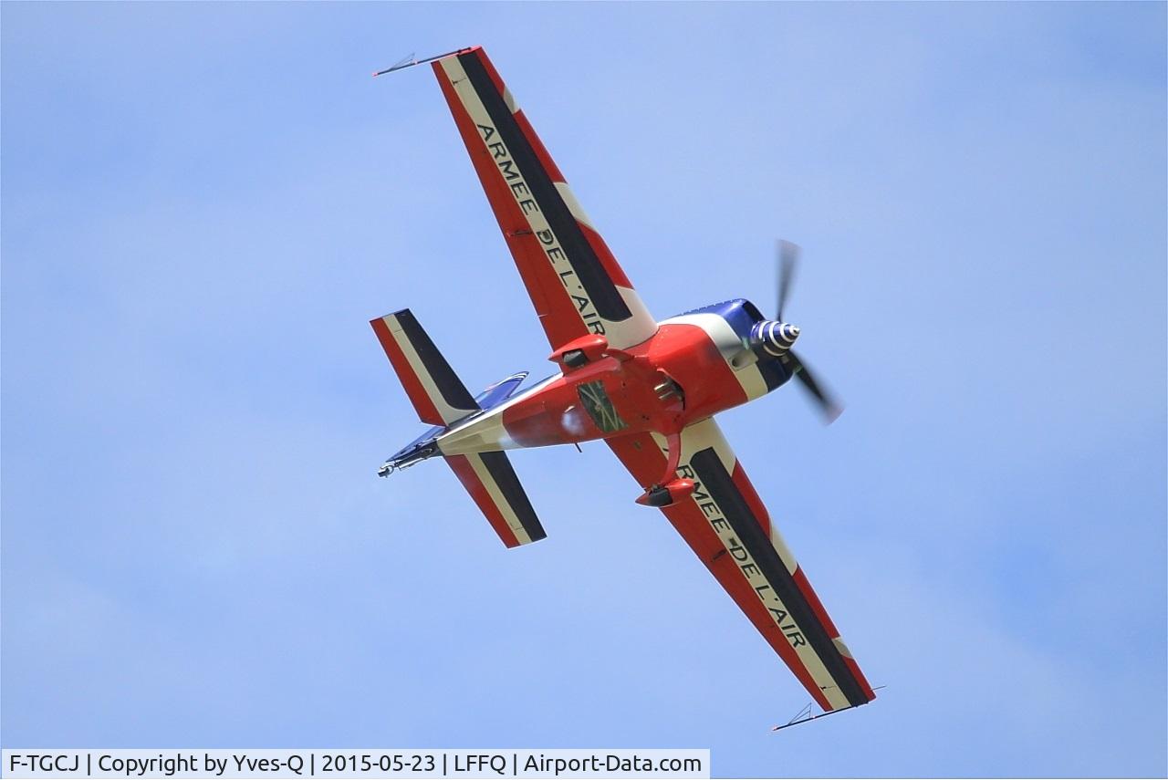 F-TGCJ, Extra EA-330SC C/N 05, Extra 330SC, French Air Force aerobatic team, On display, La Ferté-Alais airfield (LFFQ) Air show 2015