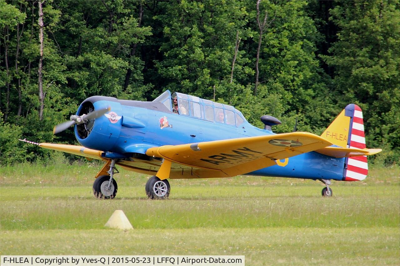 F-HLEA, North American T-6G Texan C/N 168-160, North American T-6G Texan, Landing rwy 28, La Ferté-Alais airfield (LFFQ) Air show 2015