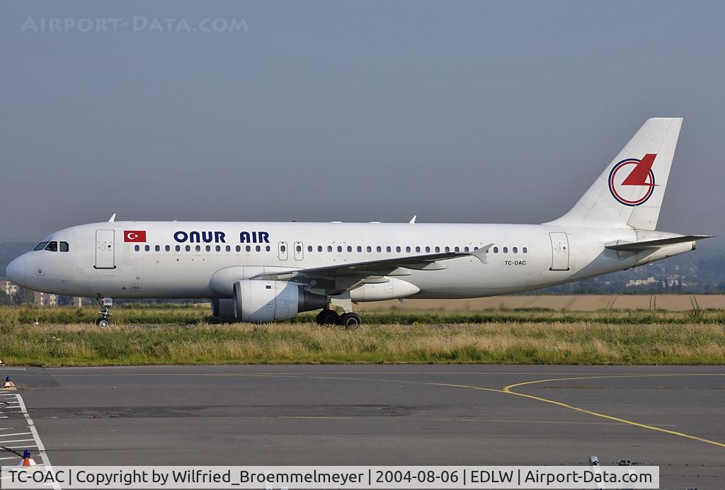 TC-OAC, 1992 Airbus A320-212 C/N 313, Onur Air / Landing on Runway 06, taxiing to apron