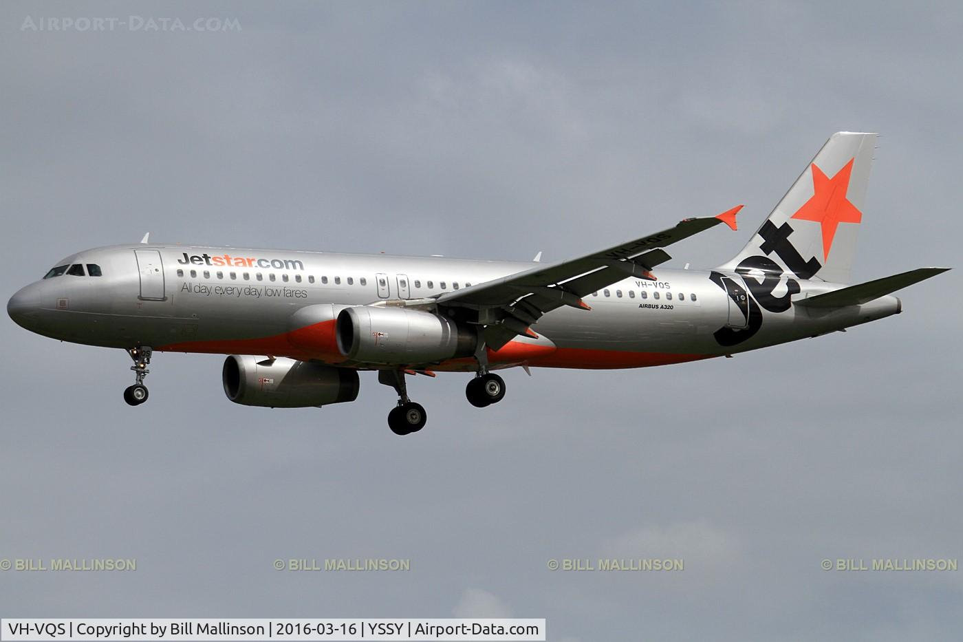 VH-VQS, 2005 Airbus A320-232 C/N 2515, finals to 16R