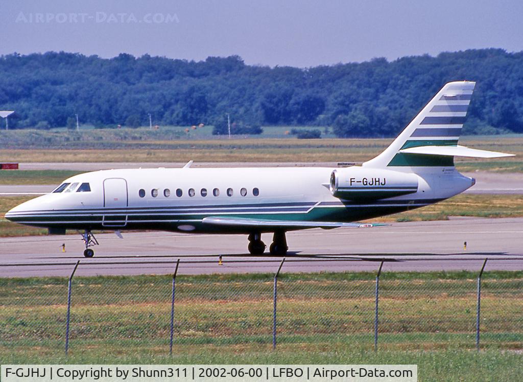 F-GJHJ, 1995 Dassault Falcon 2000 C/N 002, Taxiing to the General Aviation area...