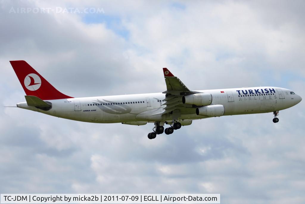TC-JDM, 1996 Airbus A340-311 C/N 115, Landing