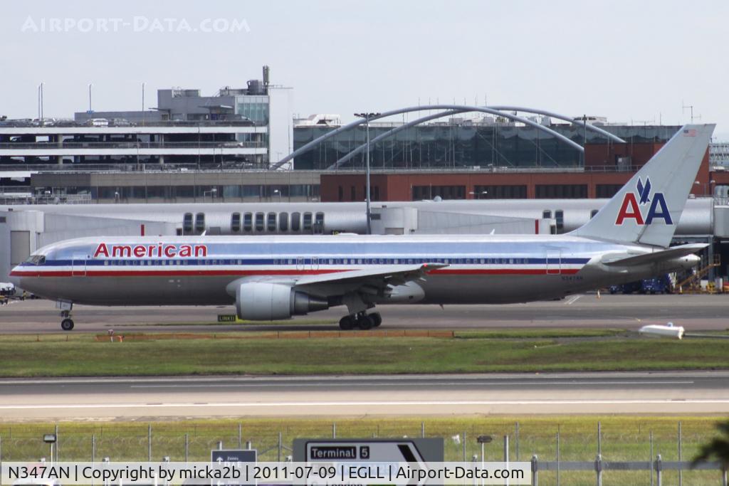 N347AN, 2003 Boeing 767-323 C/N 33086, Landing