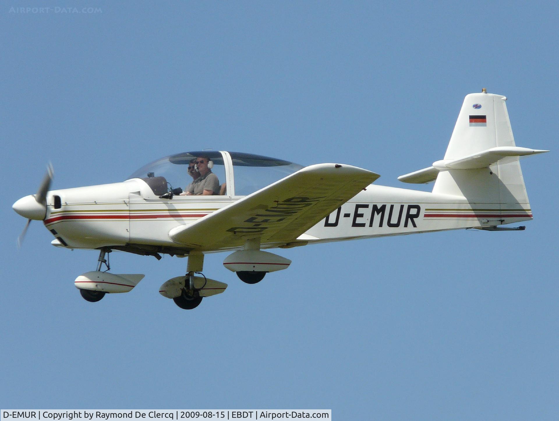 D-EMUR, Sportavia-Putzer RS-180 Sportsman C/N 6008, Landing at 2009 Schaffen fly in.