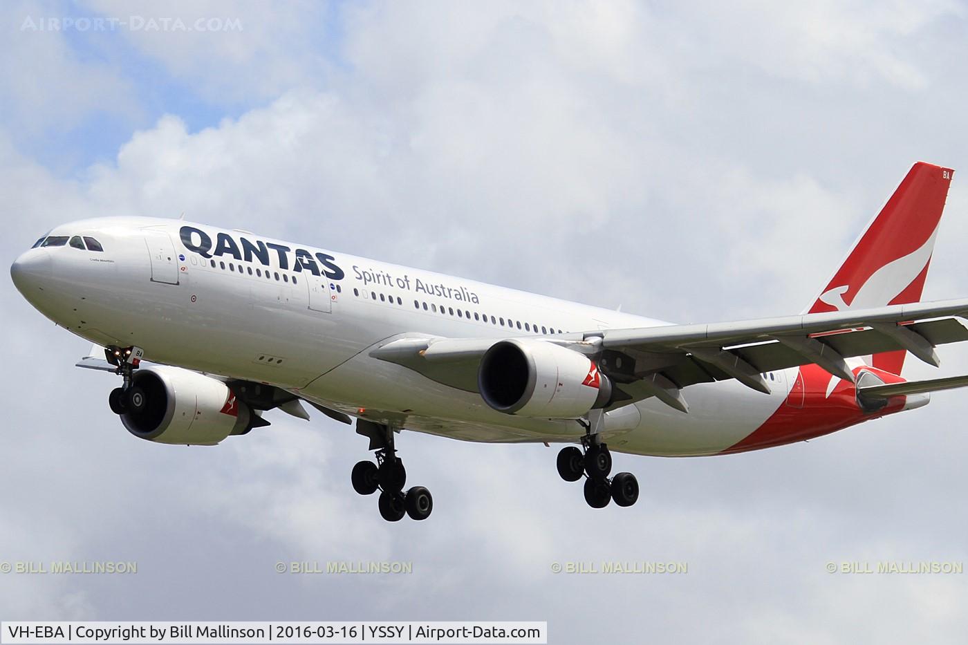 VH-EBA, 2002 Airbus A330-201 C/N 0508, finals to 16R