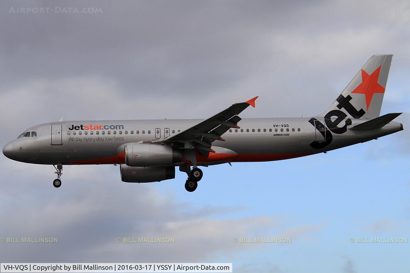 VH-VQS, 2005 Airbus A320-232 C/N 2515, finals to 16R