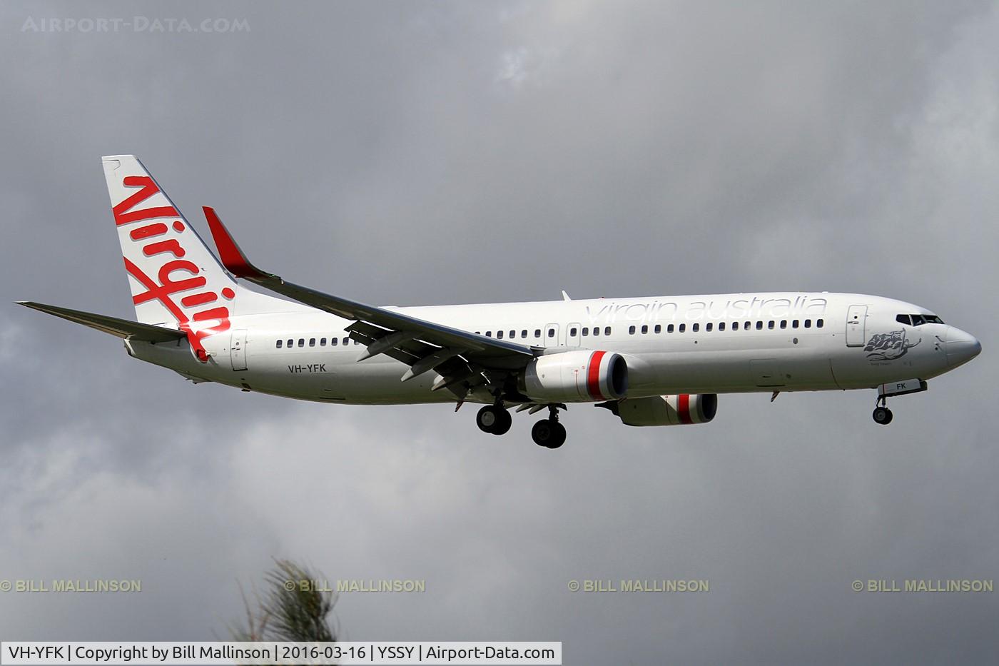 VH-YFK, 2011 Boeing 737-8FE C/N 41004, finals to 16R
