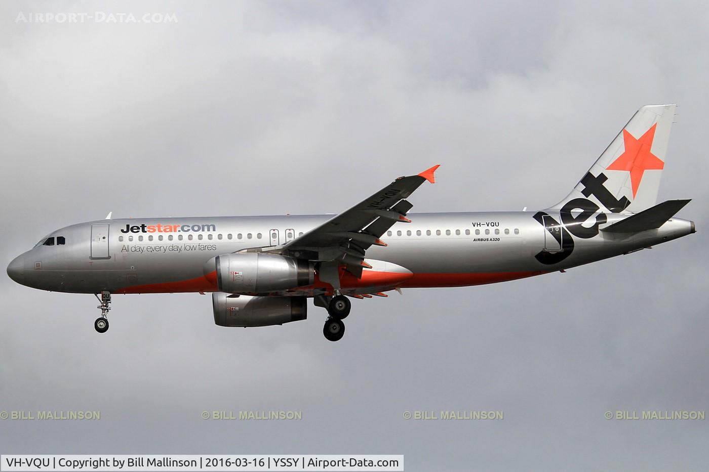 VH-VQU, 2005 Airbus A320-232 C/N 2455, finals to 16R