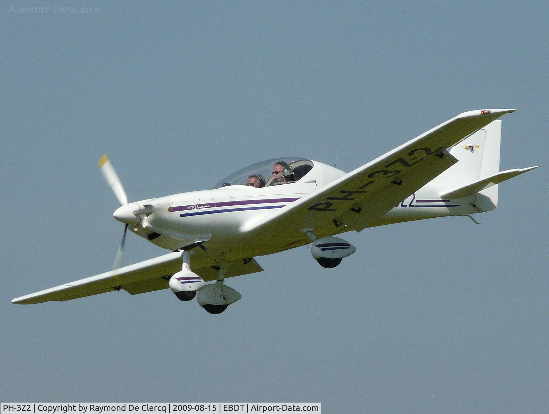 PH-3Z2, 2006 Aerospool WT-9 Dynamic C/N DY137/2006, Landing at 2009 Schaffen fly in.