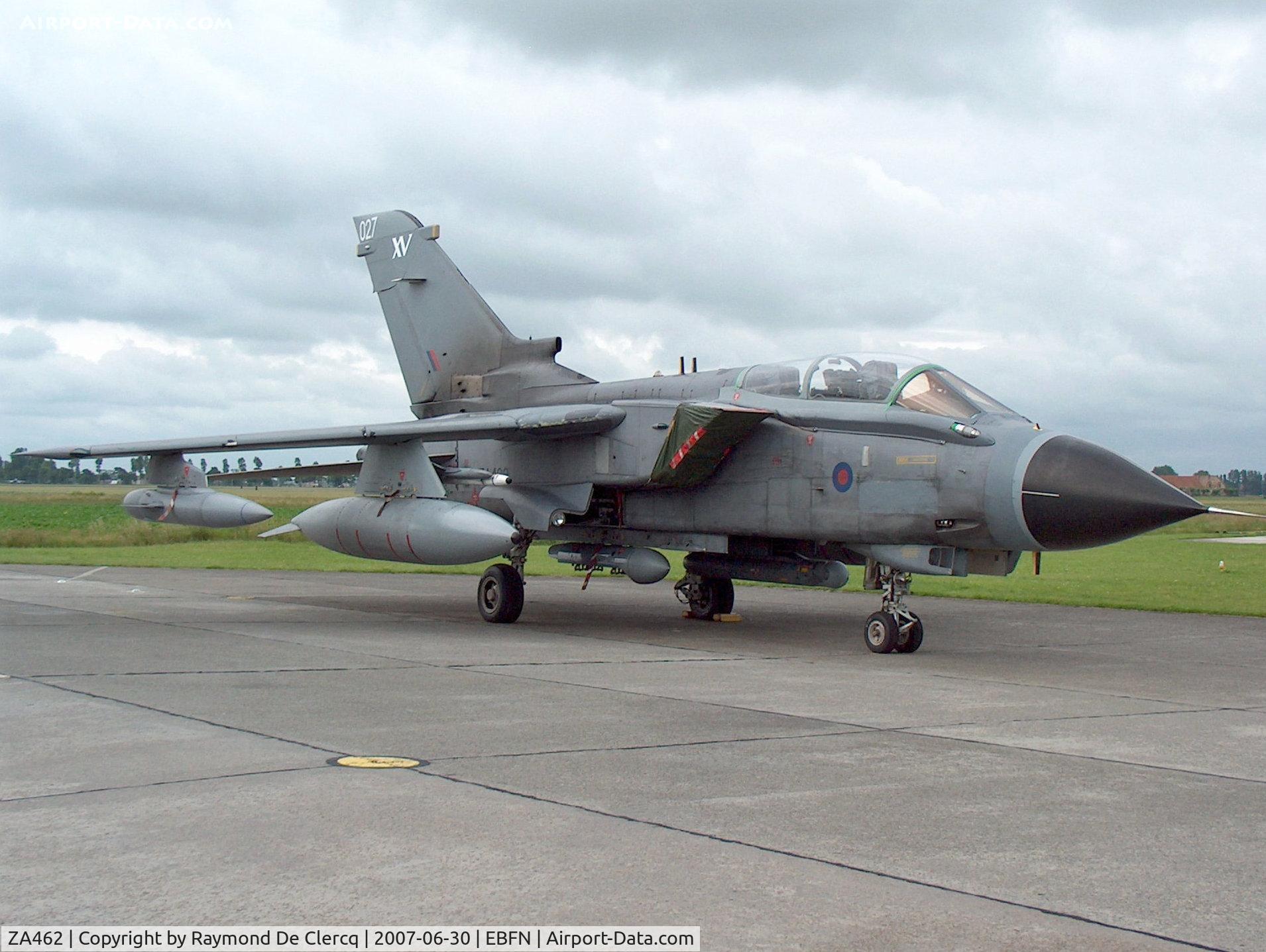 ZA462, 1983 Panavia Tornado GR.4 C/N 271/BS092/3128, Koksijde airshow 2007.