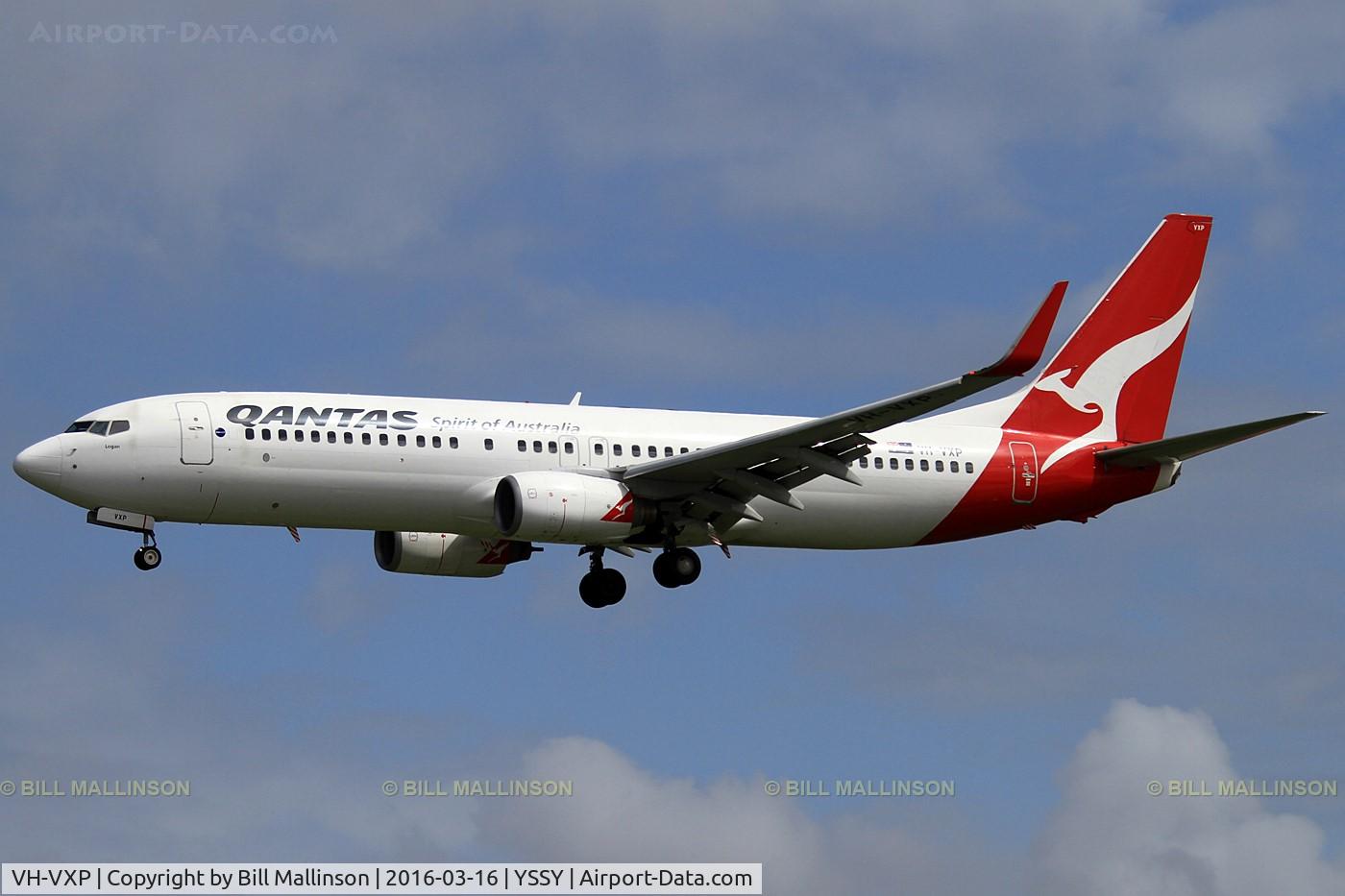 VH-VXP, 2003 Boeing 737-838 C/N 33722, finals to 16R