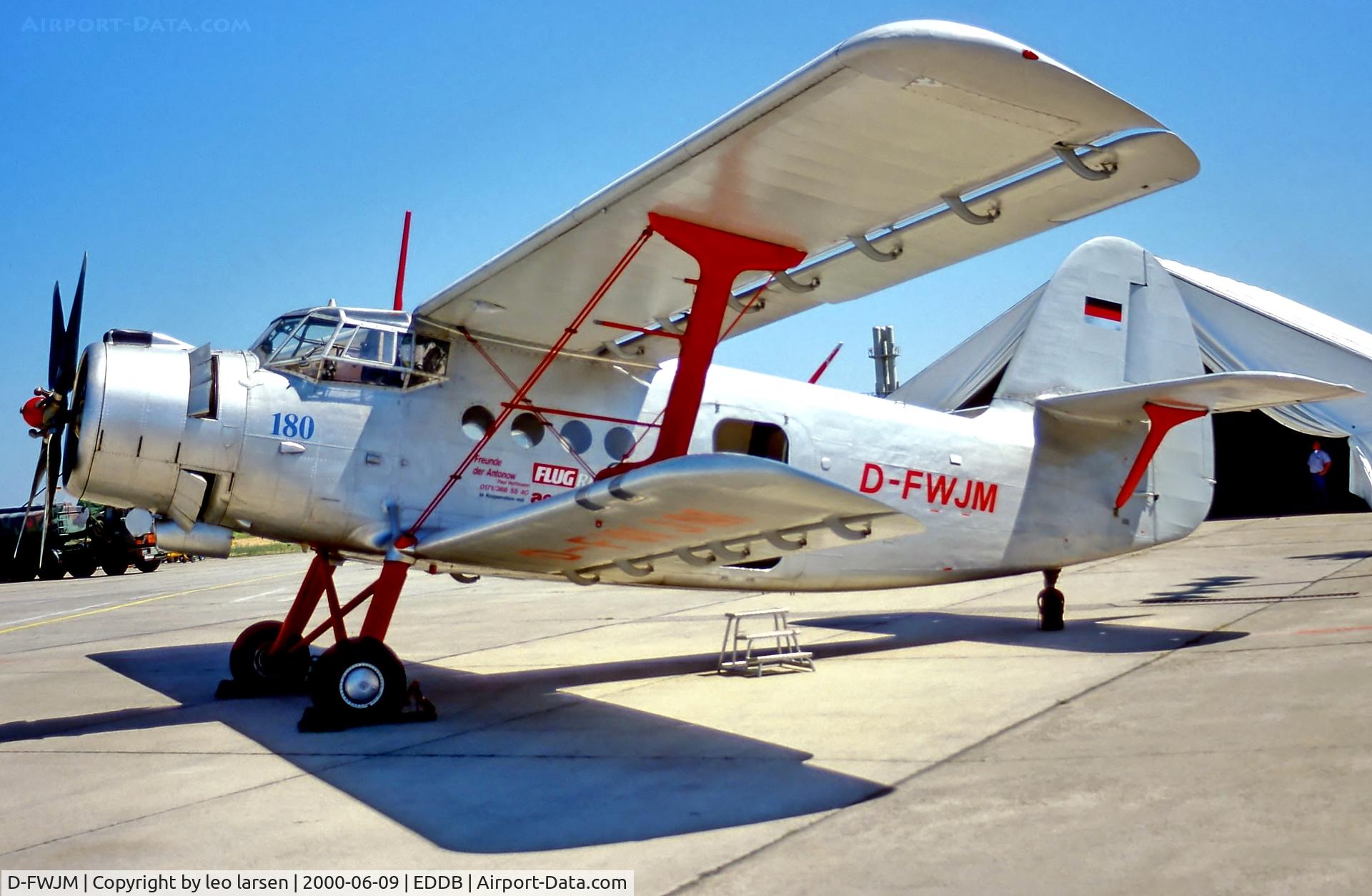 D-FWJM, 1976 PZL-Mielec An-2T Colt C/N 1G166-38, Berlin Air Show 9.6.00