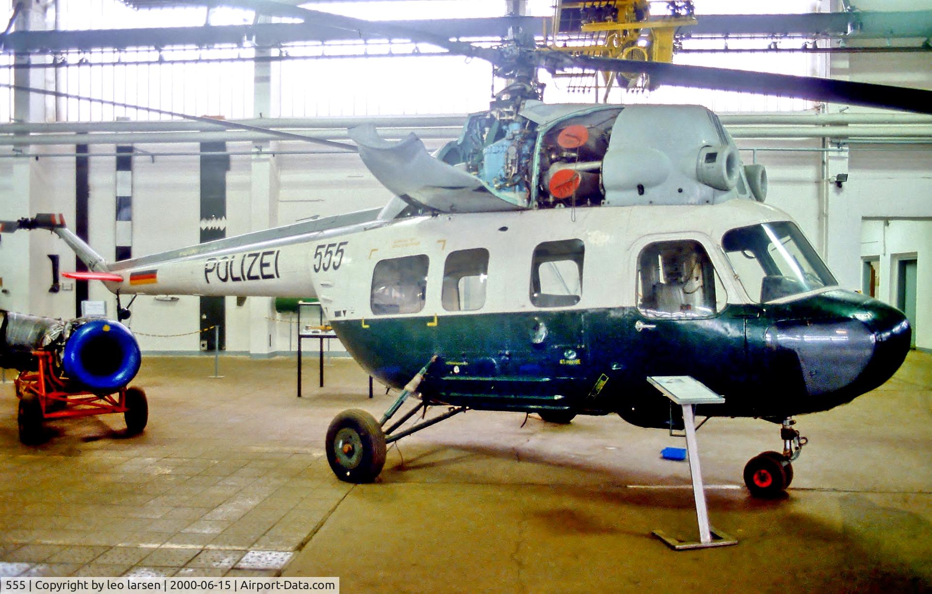 555, Mil (PZL-Swidnik) Mi-2U C/N 543620074, Luftfahrt und technik museum Wernigerode Germany 15.6.00