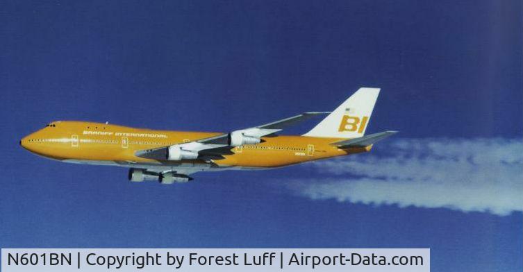 N601BN, 1970 Boeing 747-127 C/N 20207, found it in mi step father photos the yr of photo wud be between 1972 &1974