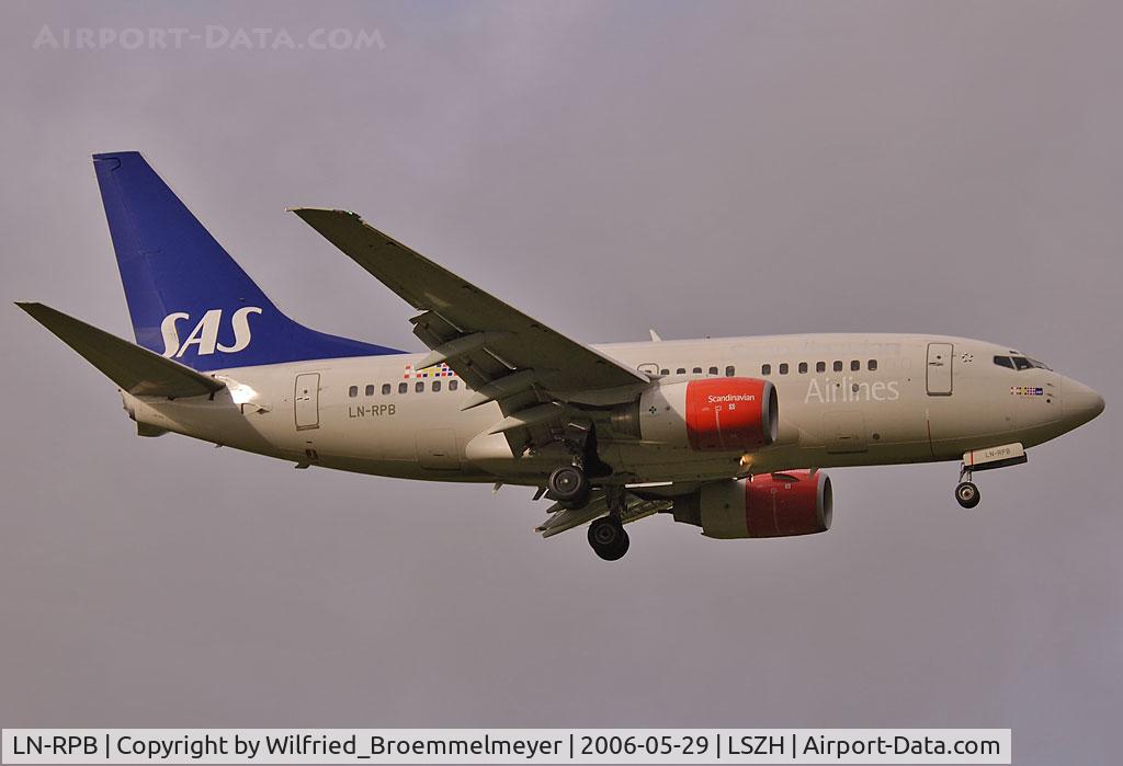 LN-RPB, 1998 Boeing 737-683 C/N 28294, SAS / ILS Approach to Runway 14