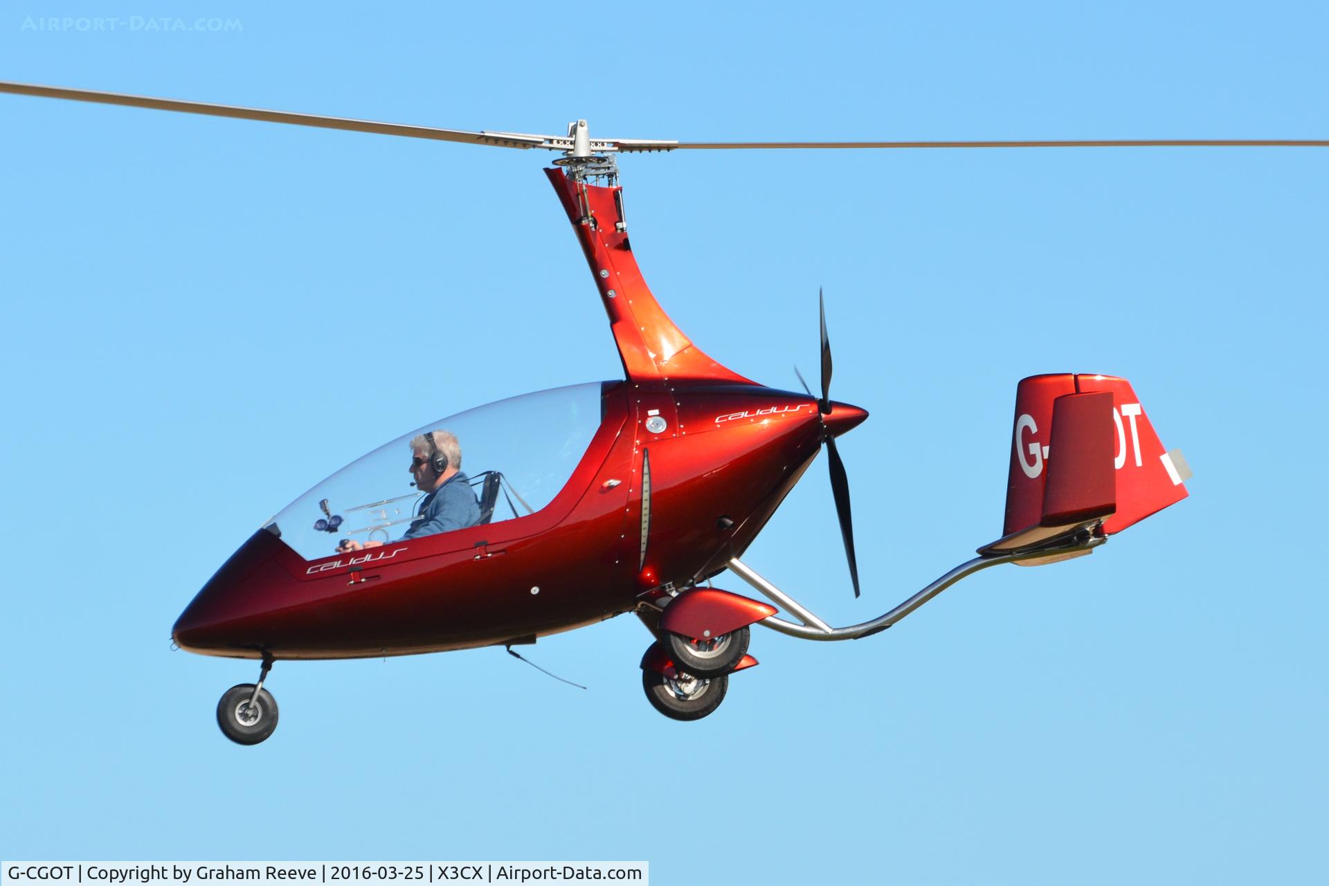 G-CGOT, 2010 Rotorsport UK Calidus C/N RSUK/CALS/008, Landing at Northrepps.
