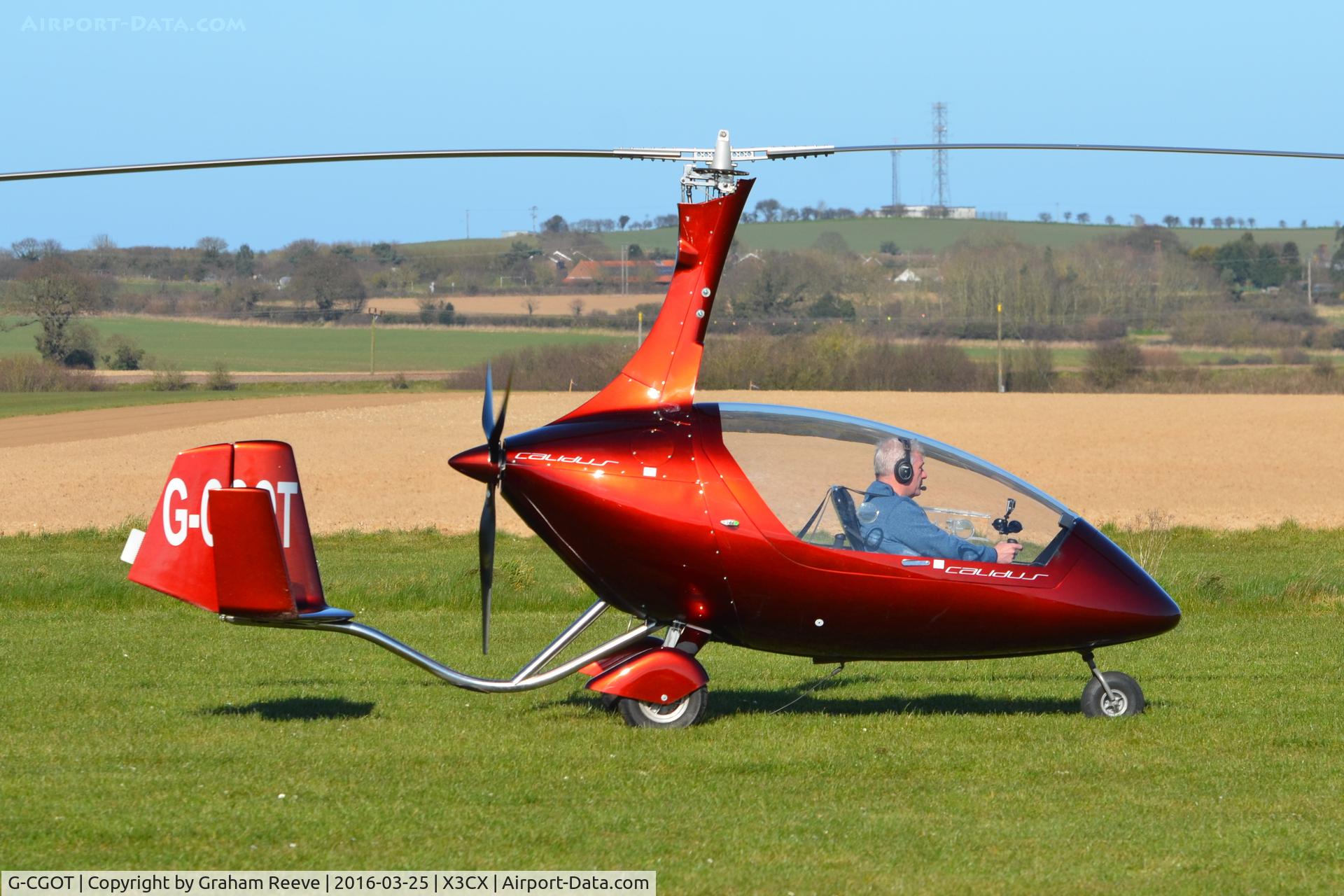 G-CGOT, 2010 Rotorsport UK Calidus C/N RSUK/CALS/008, About to depart from Northrepps.