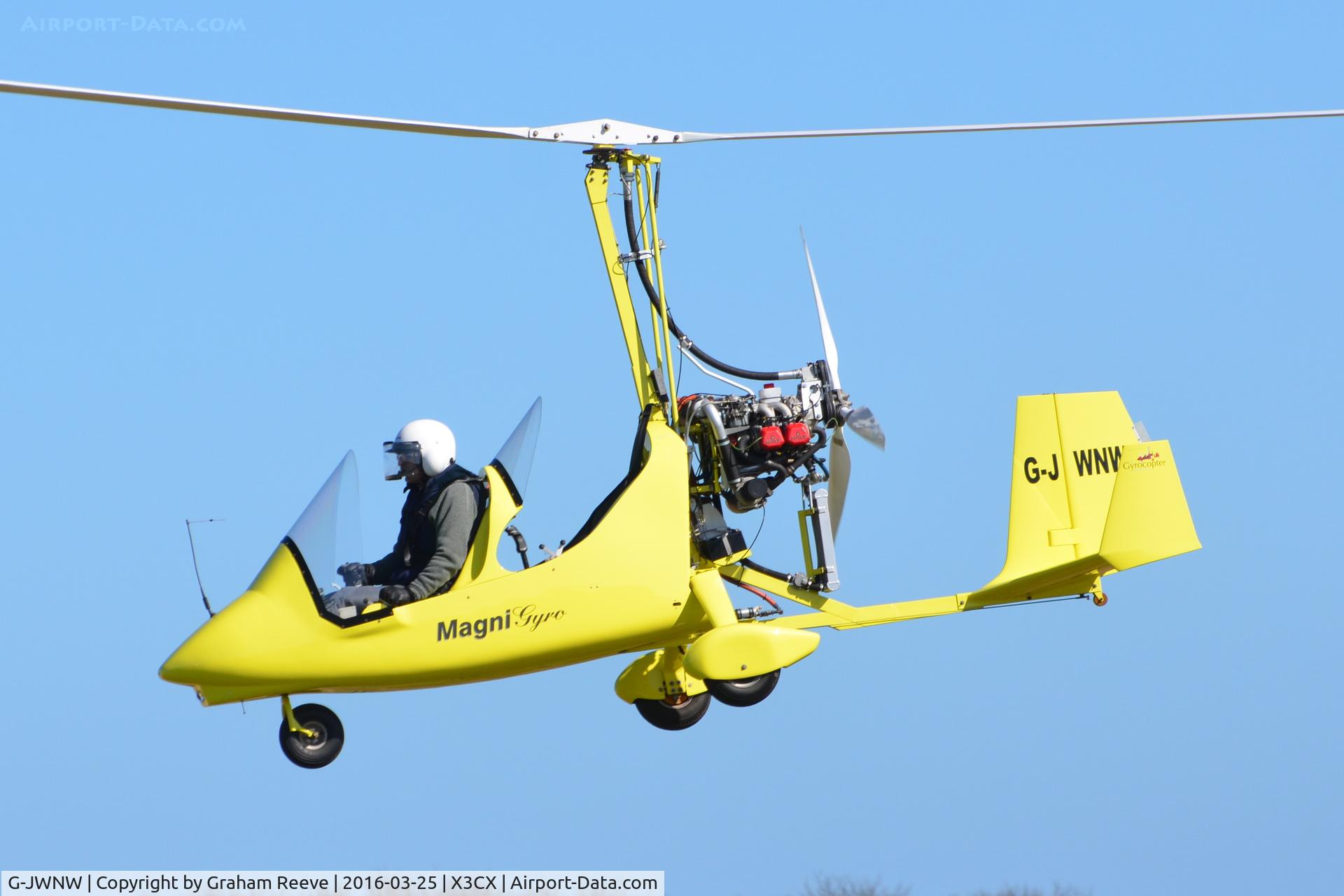G-JWNW, 2010 Magni Gyro M-16C Tandem Trainer C/N 16-10-5644, Landing at Northrepps.