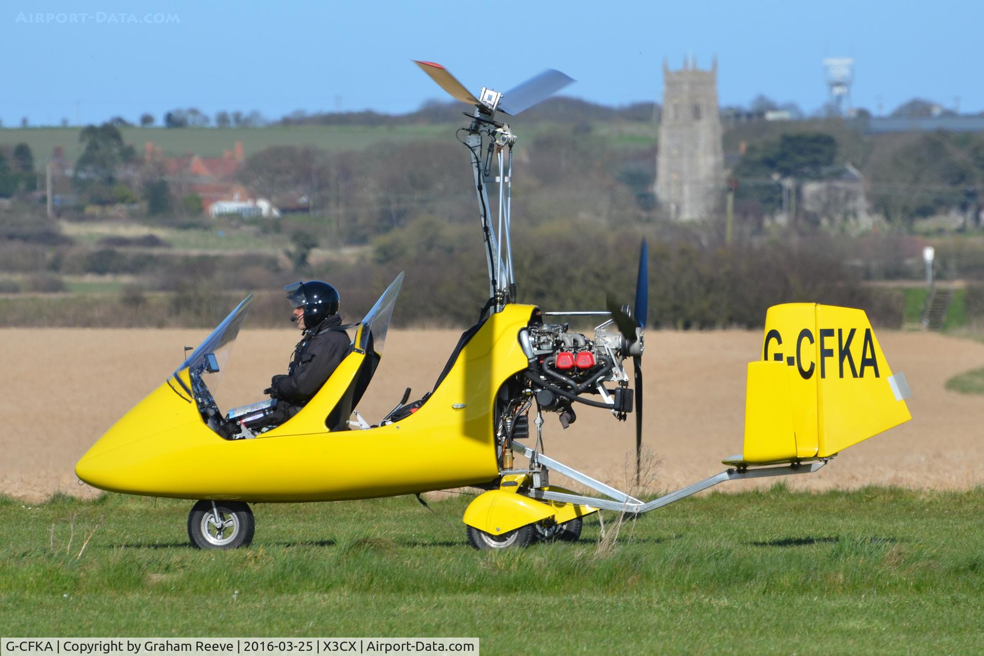 G-CFKA, 2008 Rotorsport UK MT-03 C/N RSUK/MT-03/051, Landing at Northrepps.