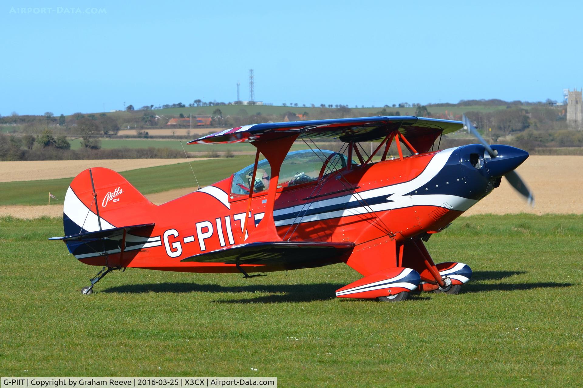 G-PIIT, 1986 Pitts S-2 Special C/N 1984, Just landed at Northrepps.
