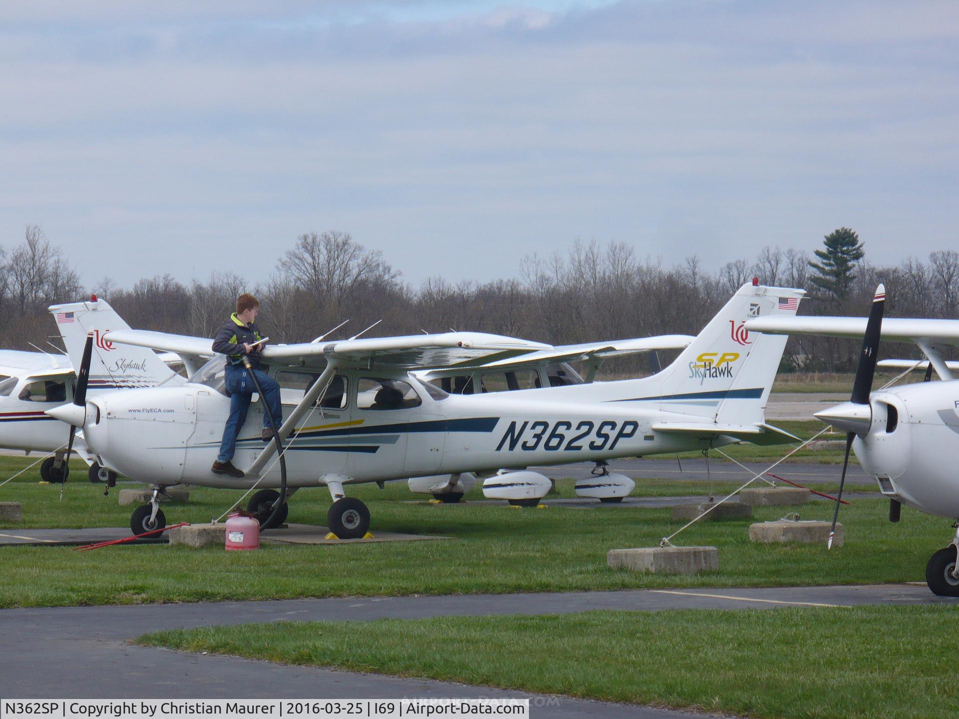 N362SP, 2001 Cessna 172S C/N 172S8779, Sporty's Flight School 172S