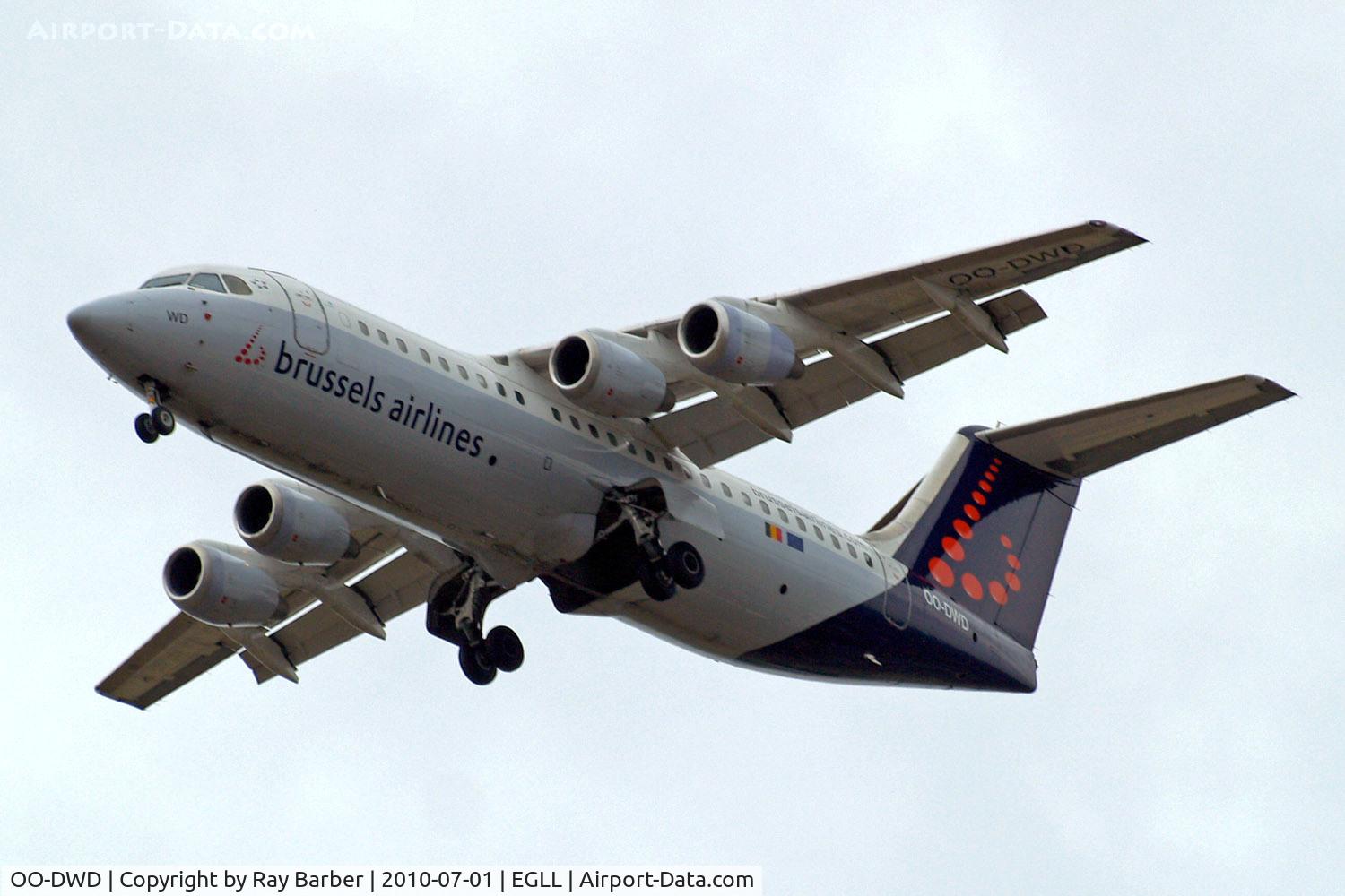 OO-DWD, 1998 British Aerospace Avro 146-RJ100 C/N E3324, British Aerospace BAe 146-RJ100 [E3324] (Brussels Airlines) Home~G 01/07/2010. On approach 27R.