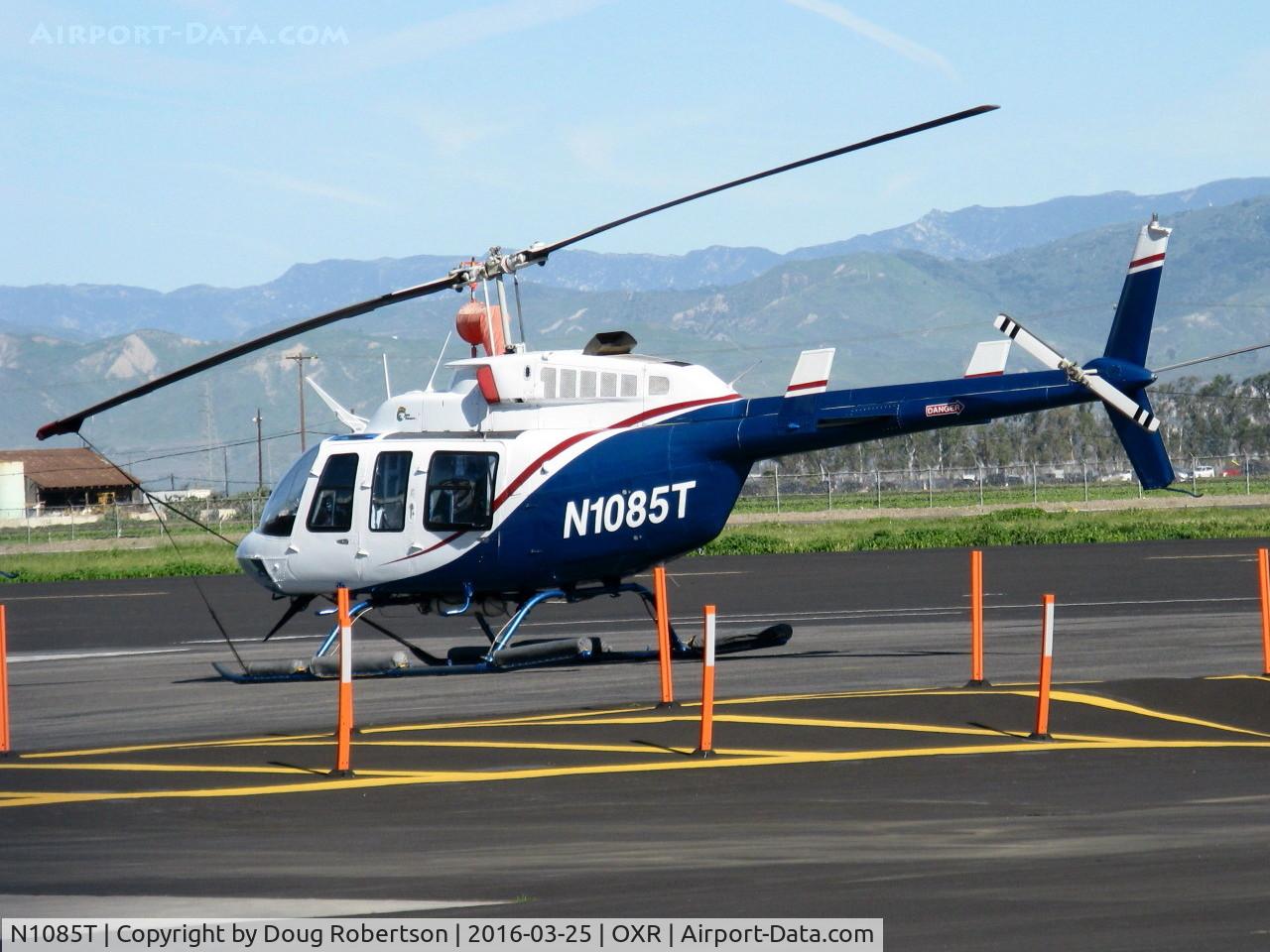 N1085T, 1980 Bell 206L-1 LongRanger II C/N 45376, 1980 Bell 206L-1 LongRanger II, one Allison 250-C28B Turboshaft 500 shp, LongRanger II introduced in 1978, on Aspen Helicopters, Inc. ramp