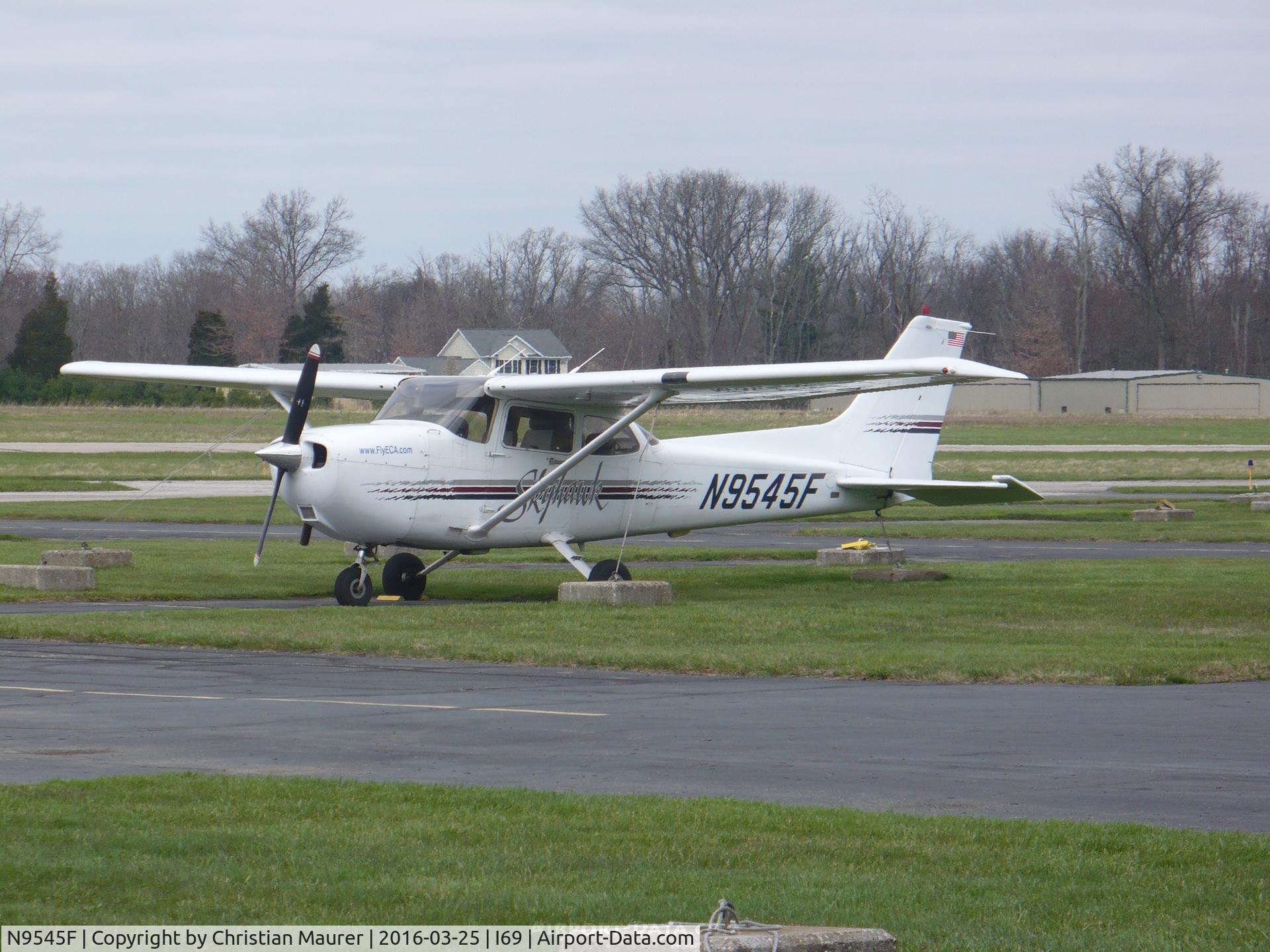 N9545F, 1998 Cessna 172R C/N 17280380, Cessna 172R