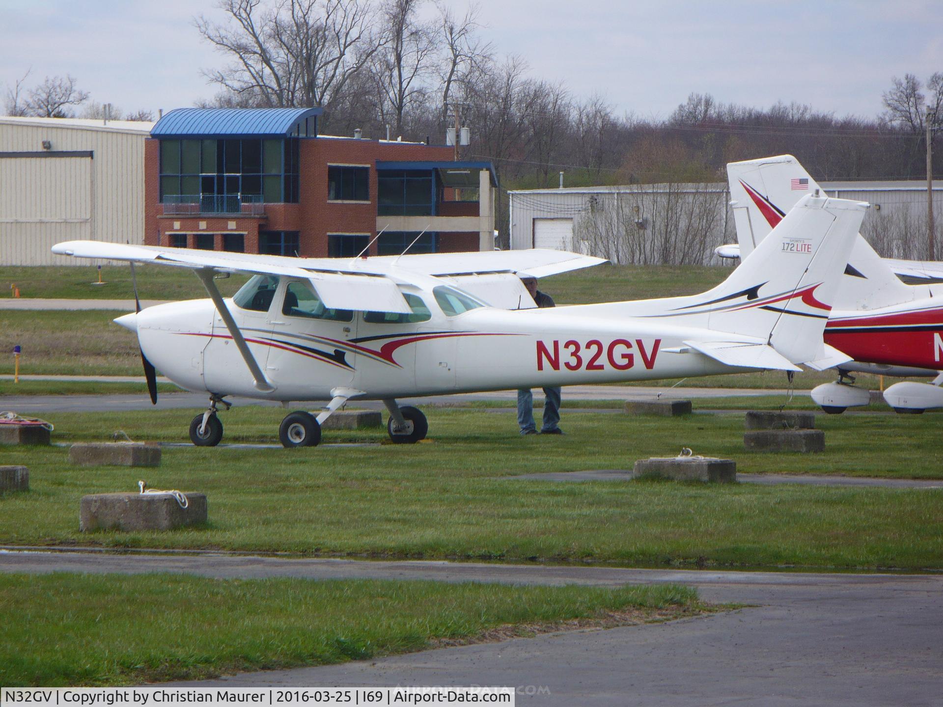 N32GV, 1976 Cessna 172M C/N 17267026, Cessna 172M
