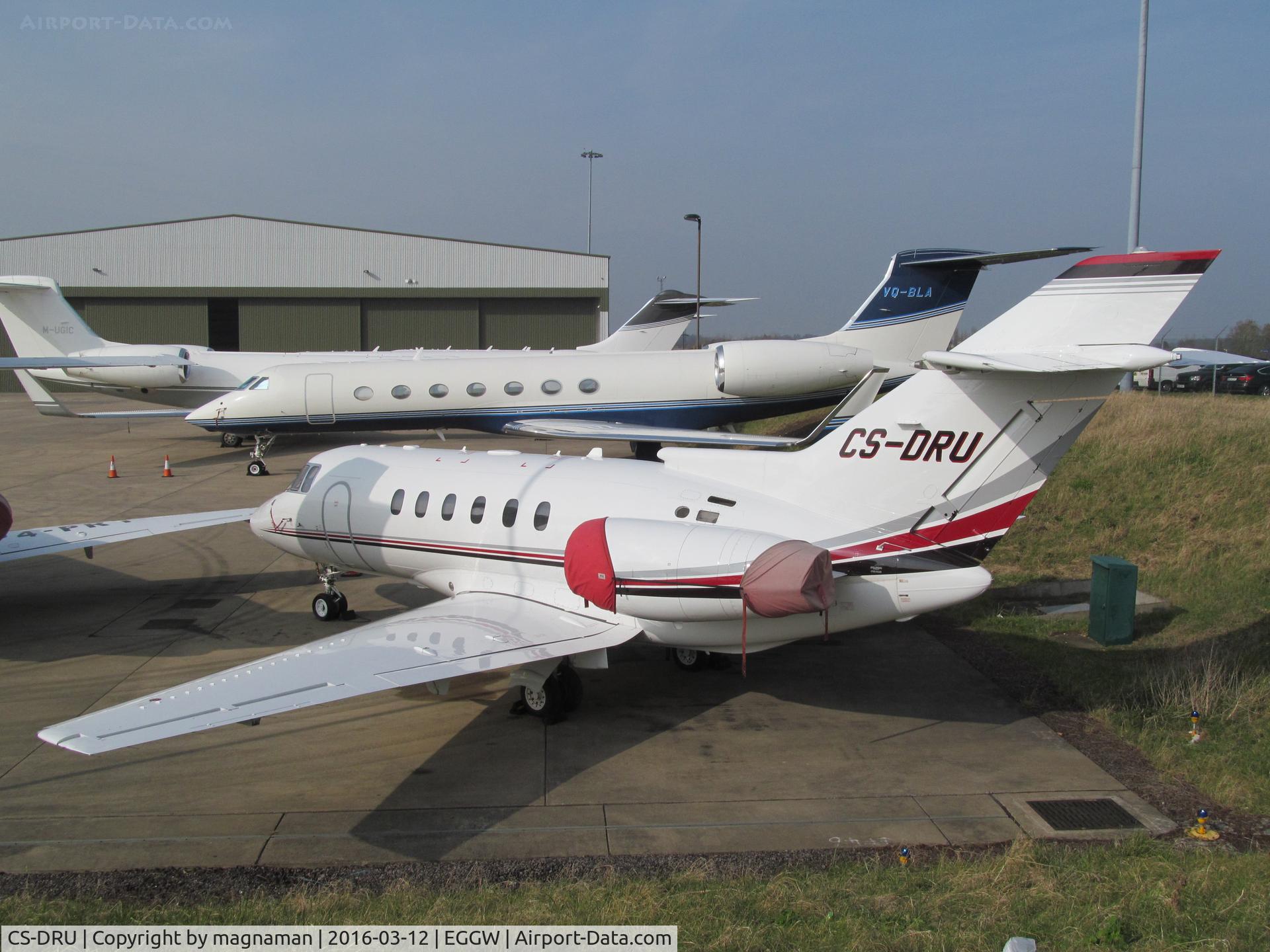 CS-DRU, 2006 Raytheon Hawker 800XP C/N 258821, biz park at luton