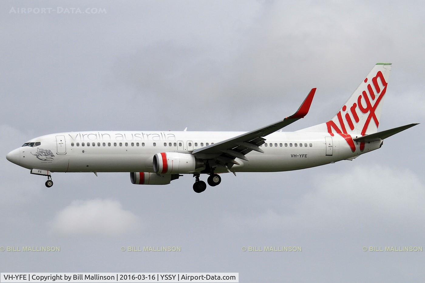 VH-YFE, 2011 Boeing 737-81D C/N 39414, finals to 16R