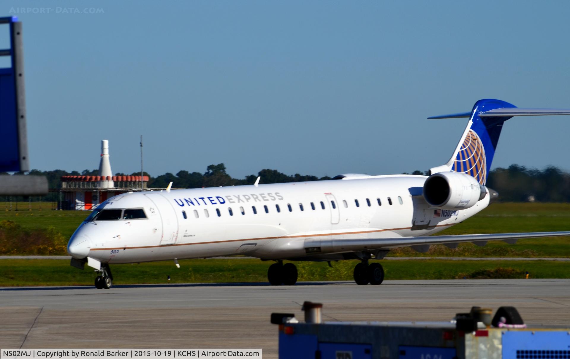 N502MJ, 2002 Bombardier CRJ-700 (CL-600-2C10) Regional Jet C/N 10050, Taxi Charleston