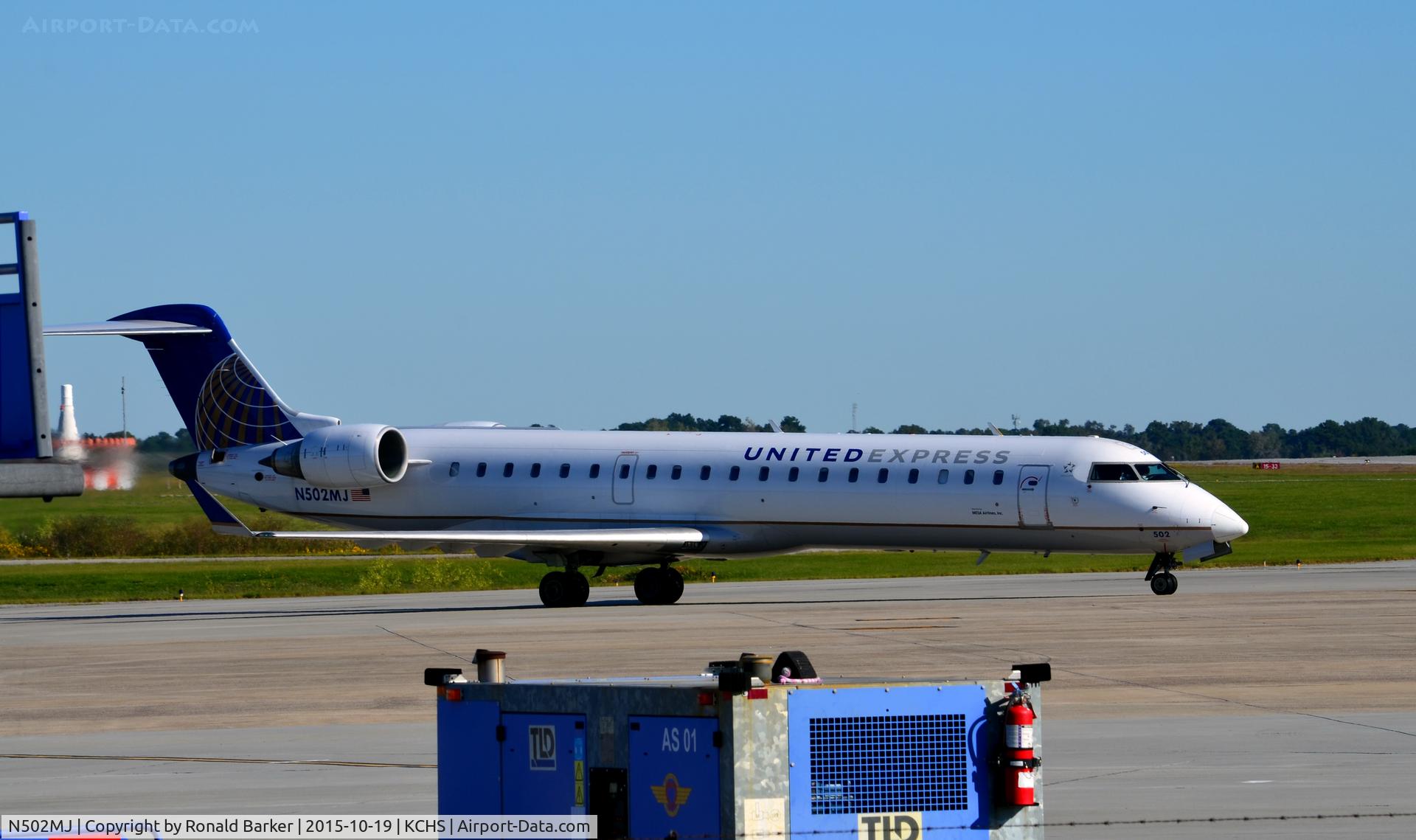 N502MJ, 2002 Bombardier CRJ-700 (CL-600-2C10) Regional Jet C/N 10050, Taxi Charleston