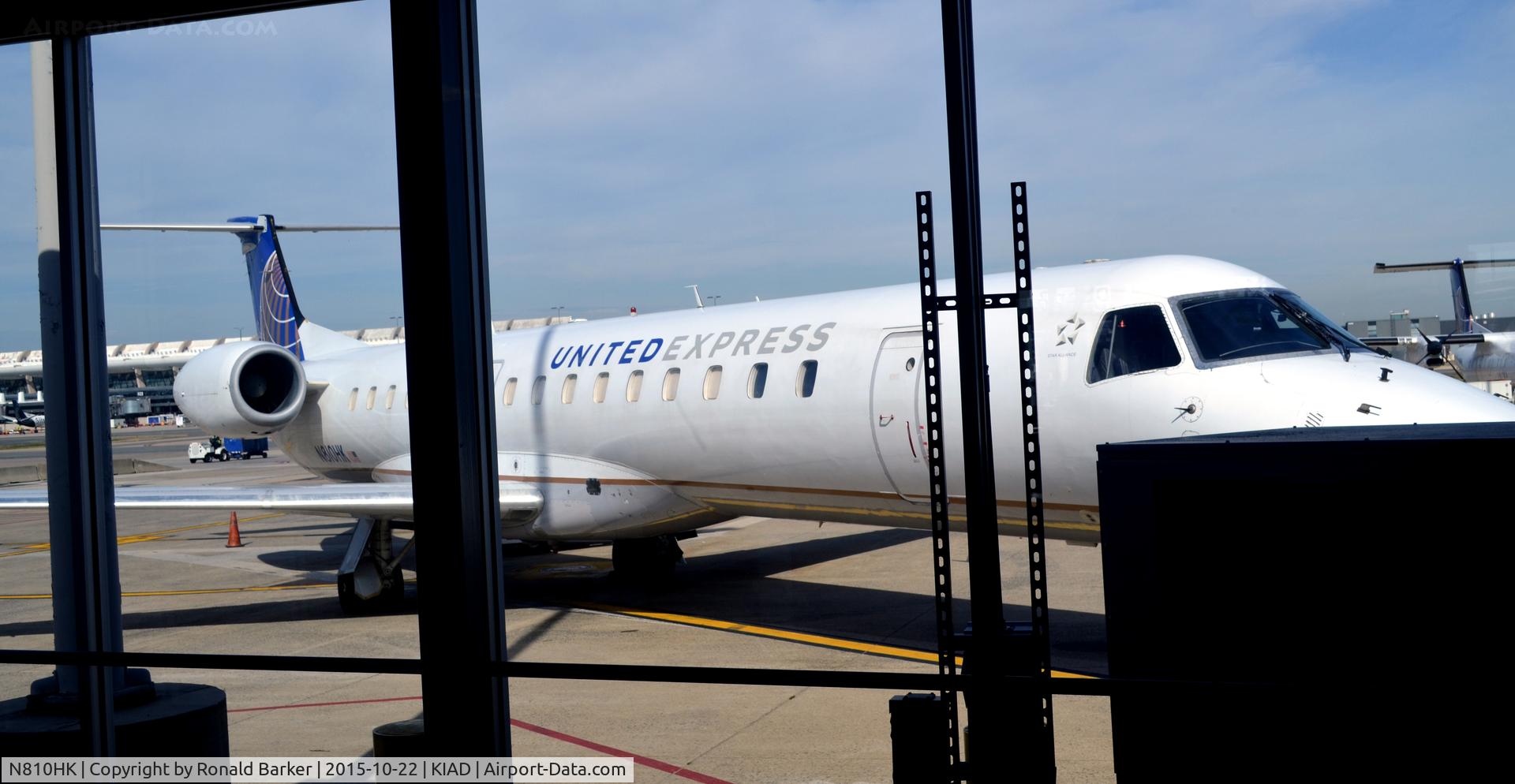 N810HK, 2000 Embraer ERJ-145LR (EMB-145LR) C/N 145231, At the gate Dulles